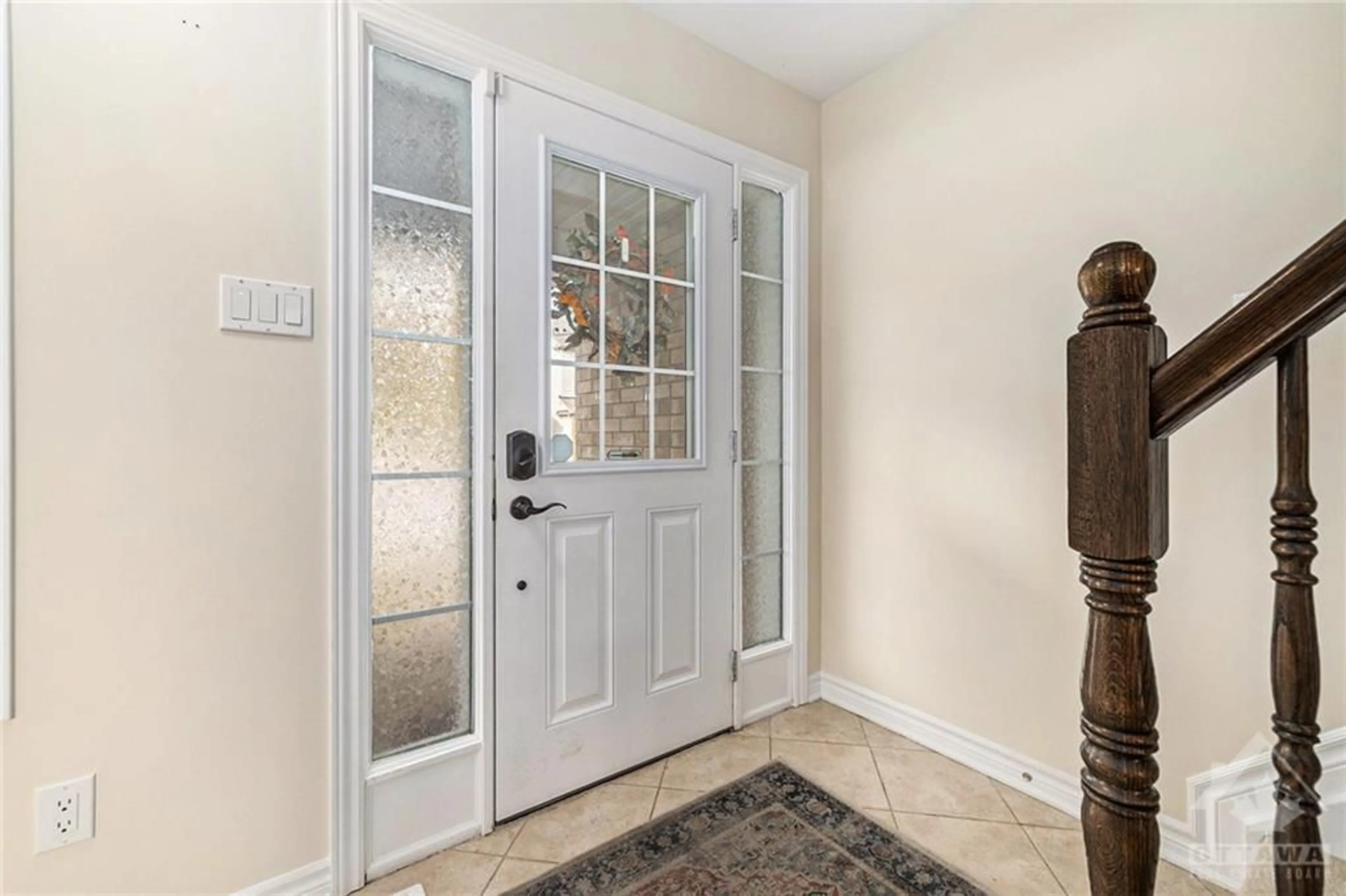 Indoor entryway, wood floors for 311 GALLANTRY Way, Stittsville Ontario K2S 0P8