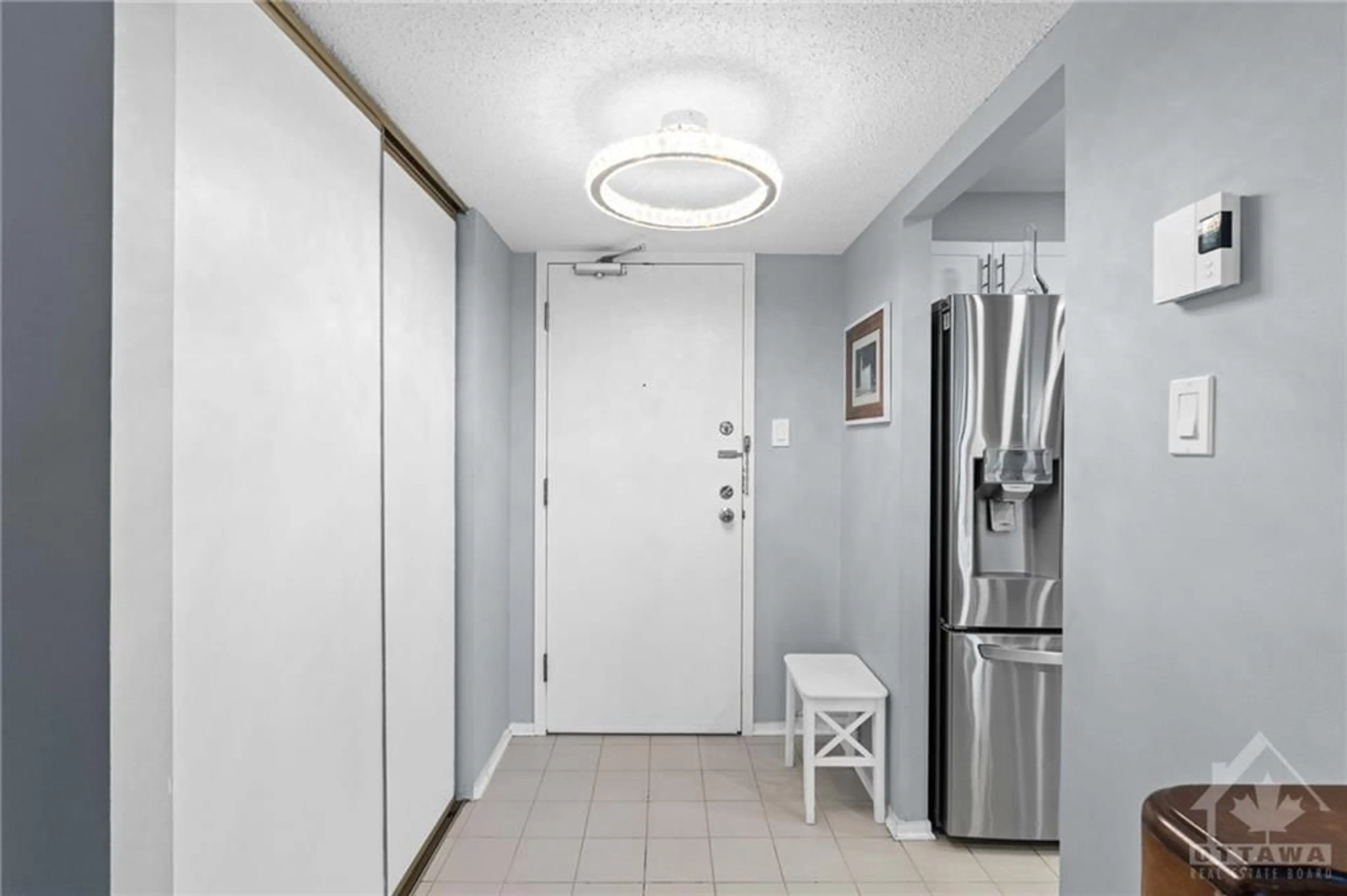 Indoor entryway, not visible floor for 200 LAFONTAINE Ave #705, Ottawa Ontario K1L 8K8