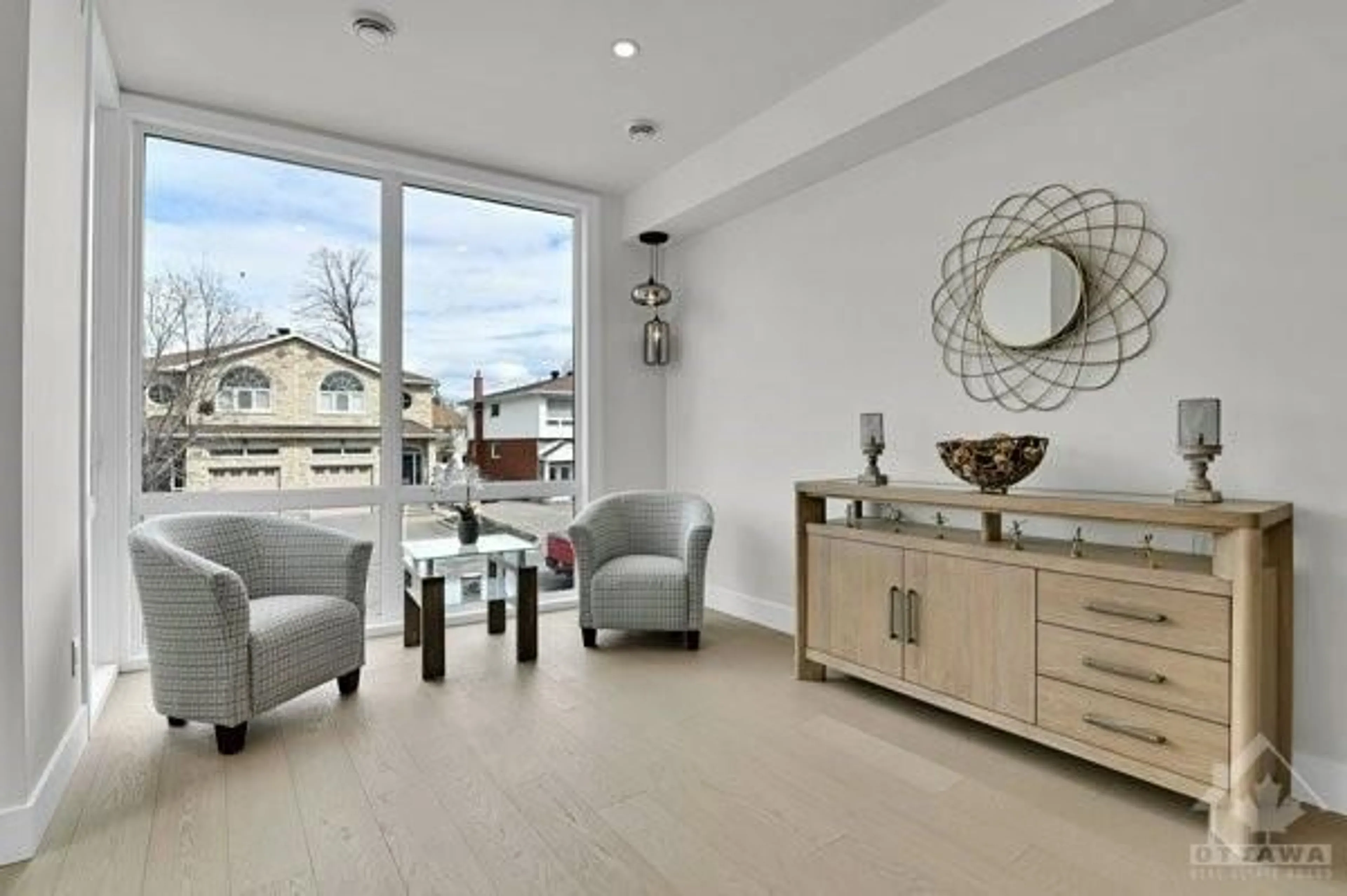 Living room, wood floors for 826 ALPINE Ave, Ottawa Ontario K2B 5R6