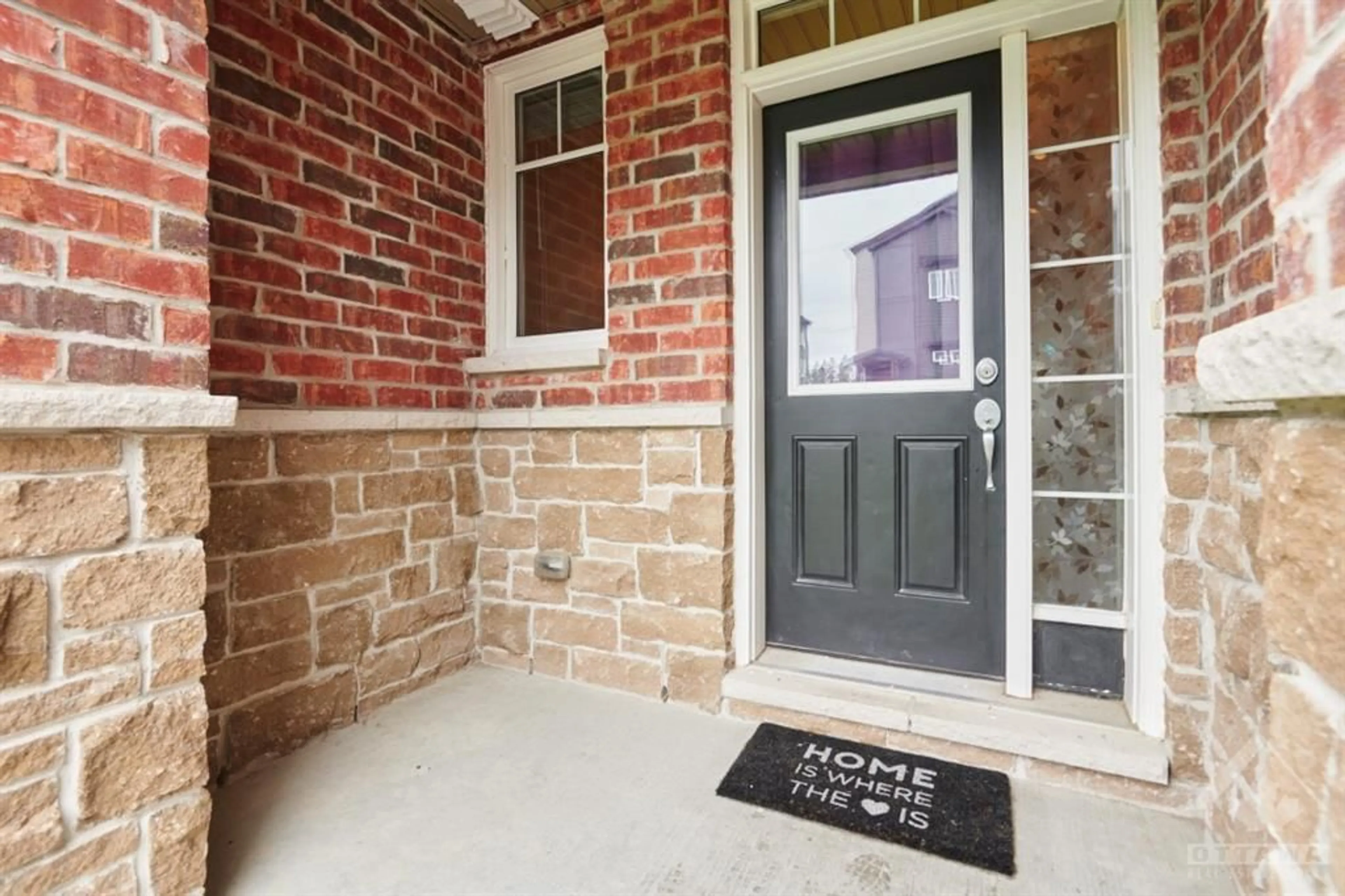 Indoor entryway, cement floor for 259 LIVERY St, Ottawa Ontario K2V 0A5