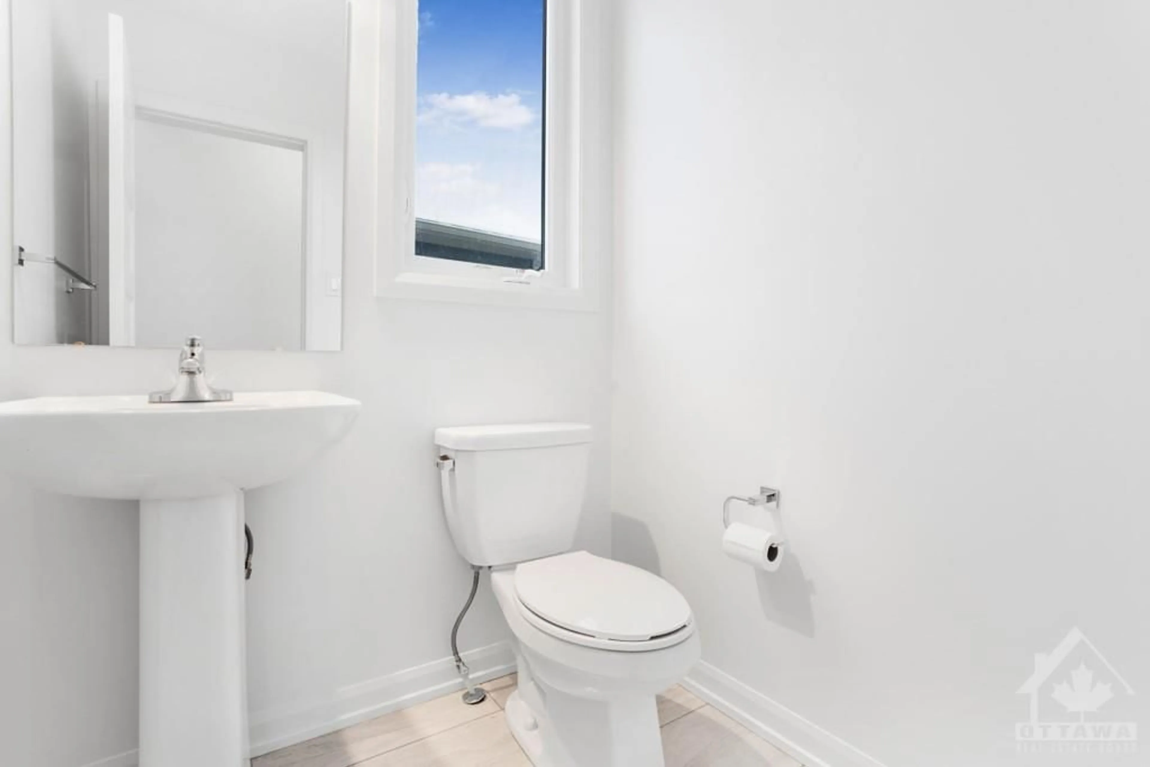 Standard bathroom, not visible floor for 379 STERLING Ave, Rockland Ontario K4K 0L4