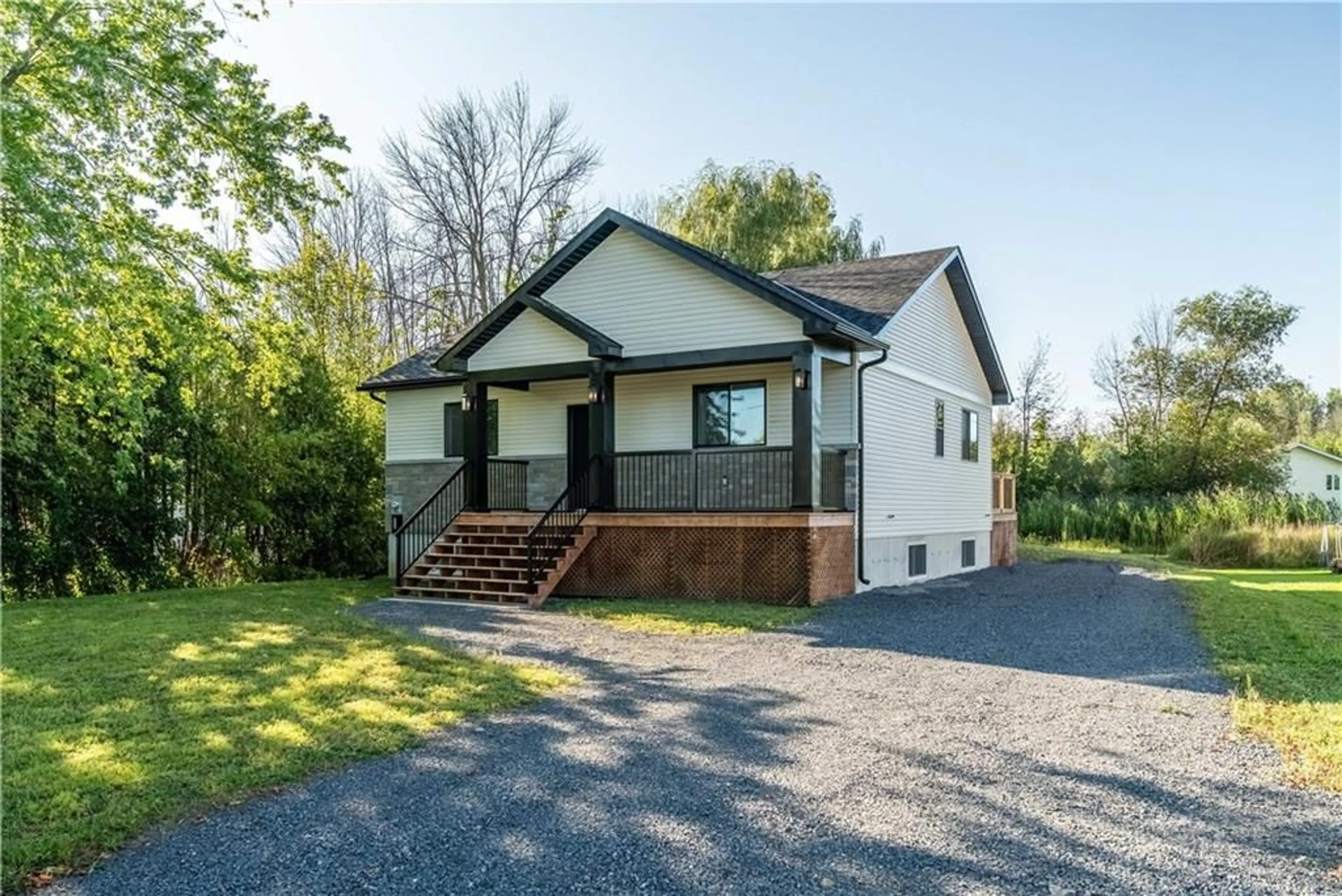 Frontside or backside of a home, cottage for 16663 COUNTY RD 36 Rd, South Stormont Ontario K0C 1P0