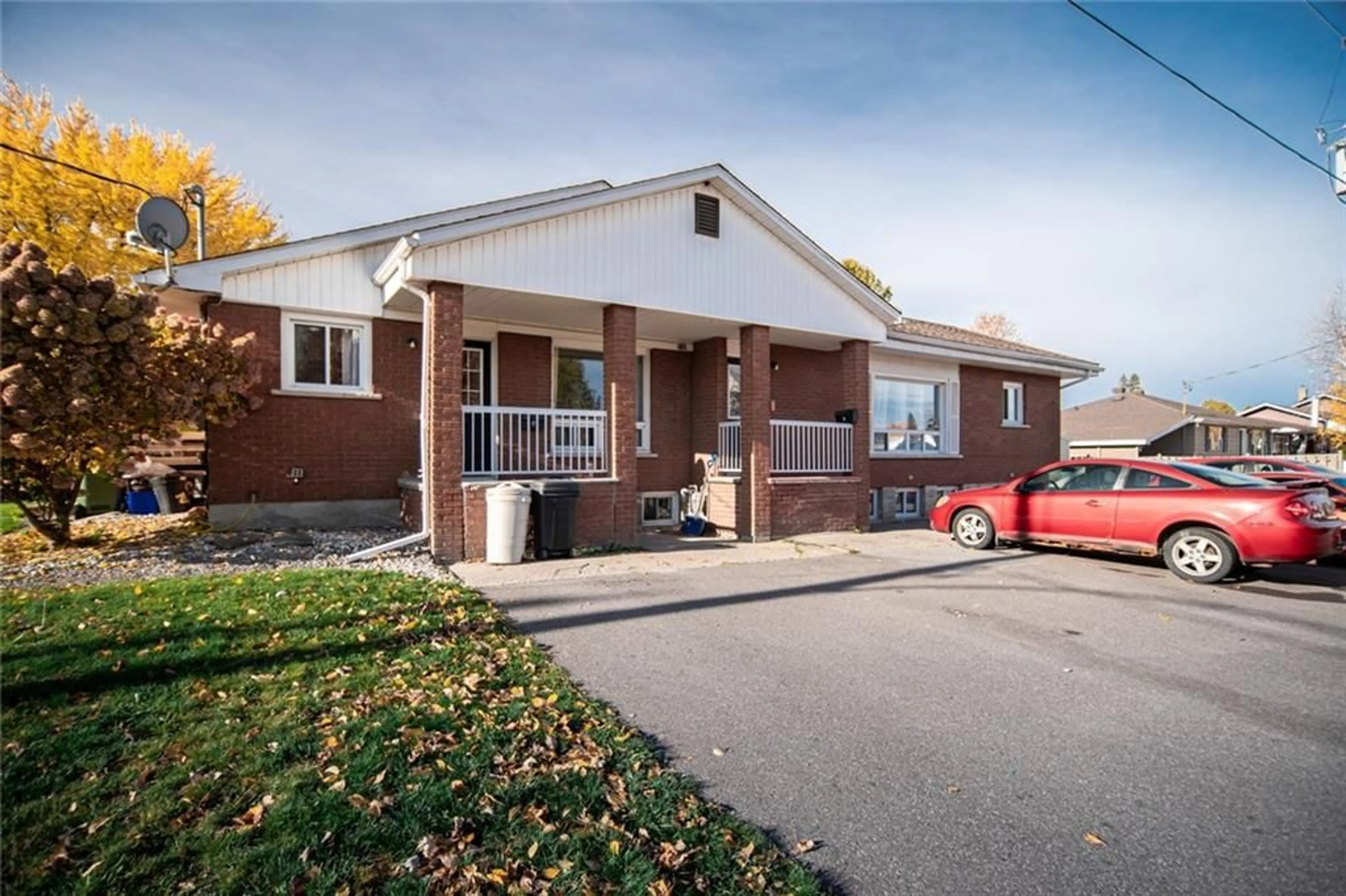 A pic from exterior of the house or condo, the street view for 632 FIRST Ave, Pembroke Ontario K8A 5E5