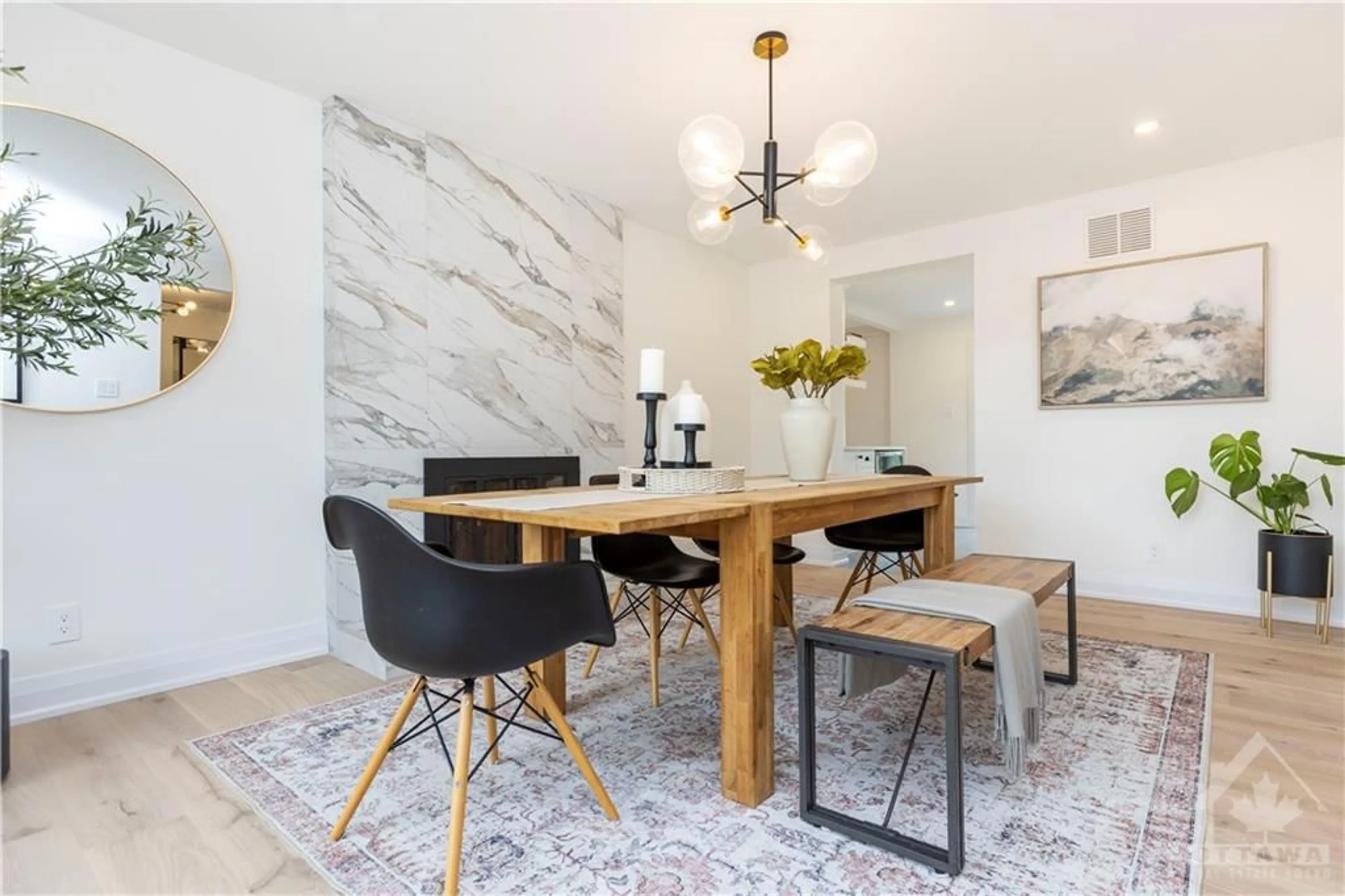 Dining room, wood floors for 1590 CENTURY Rd, Manotick Ontario K0A 2E0