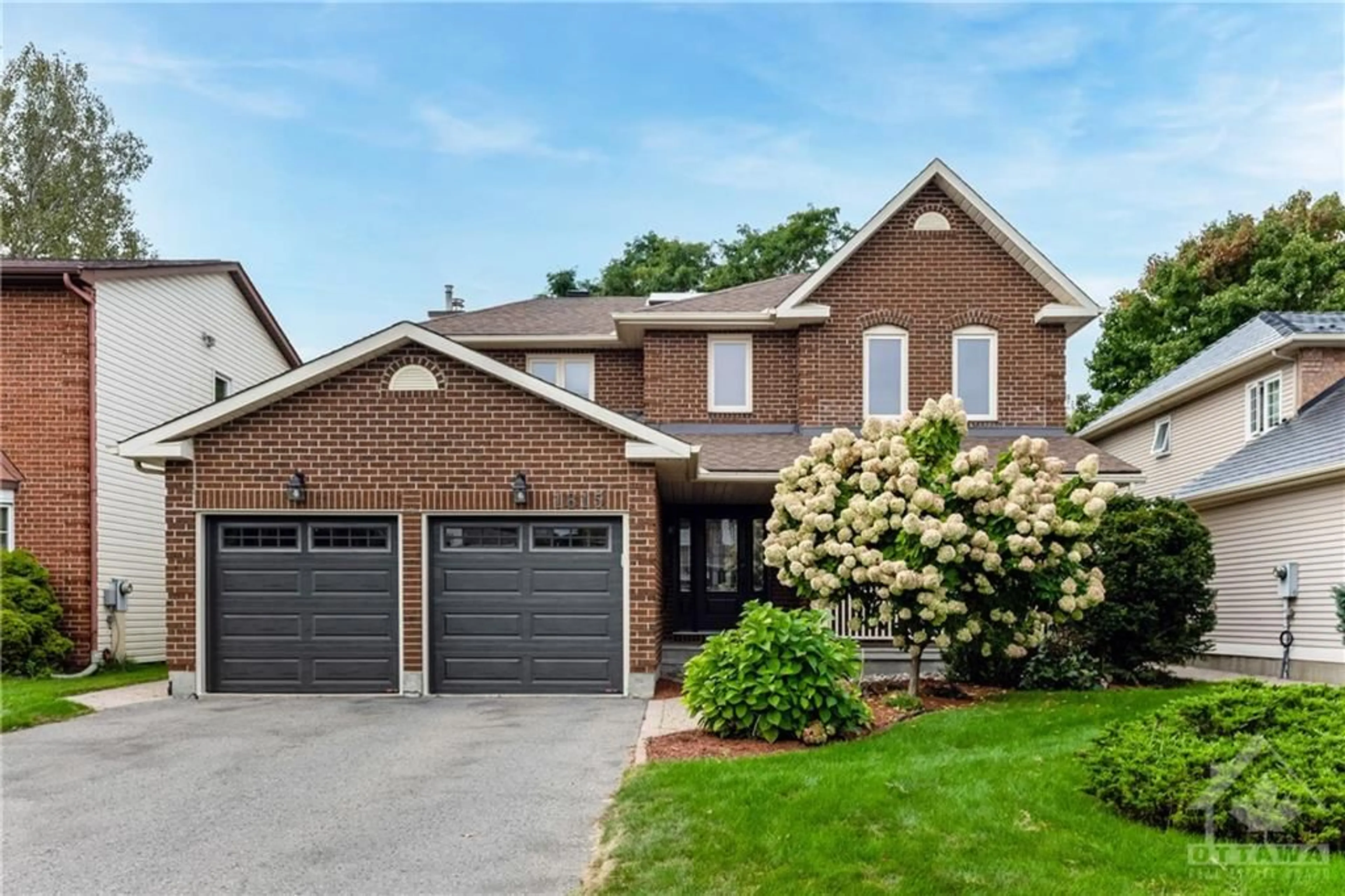 Home with brick exterior material for 1815 HUNTERS RUN Dr, Ottawa Ontario K1C 6X3