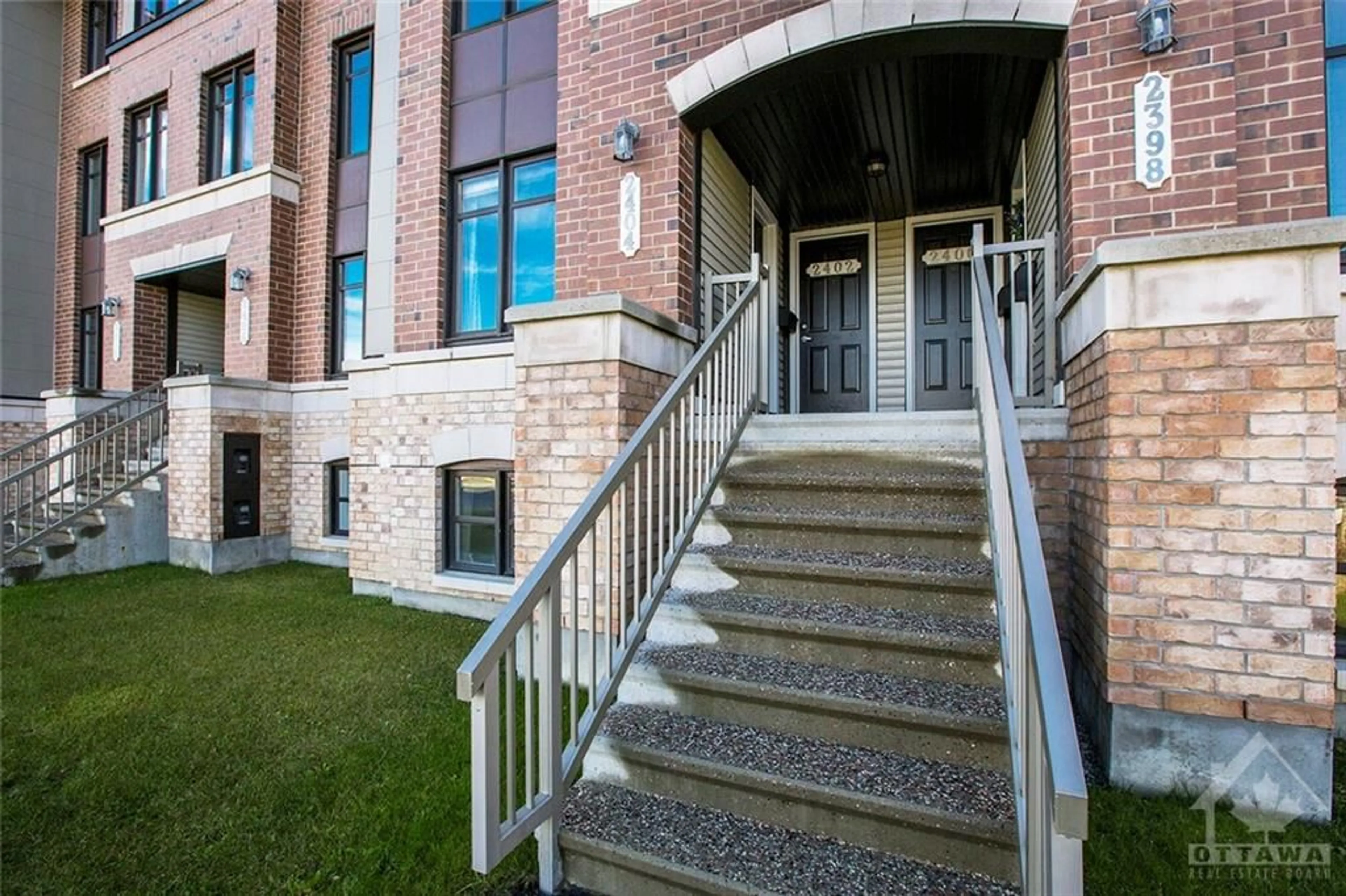 Home with brick exterior material for 2404 ESPRIT Dr, Ottawa Ontario K4A 0T4