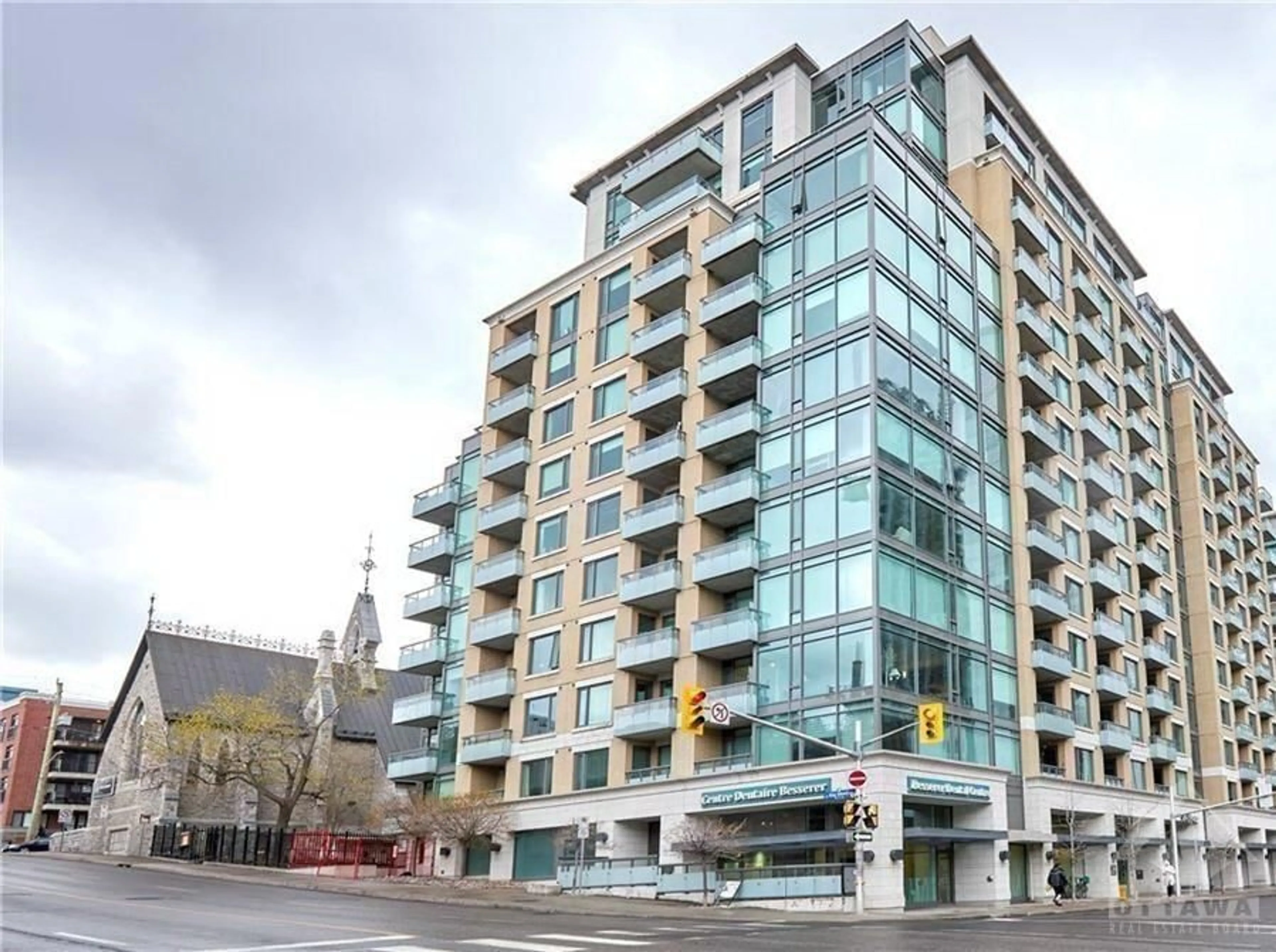 A pic from exterior of the house or condo, the front or back of building for 238 BESSERER St #506, Ottawa Ontario K1N 6B1