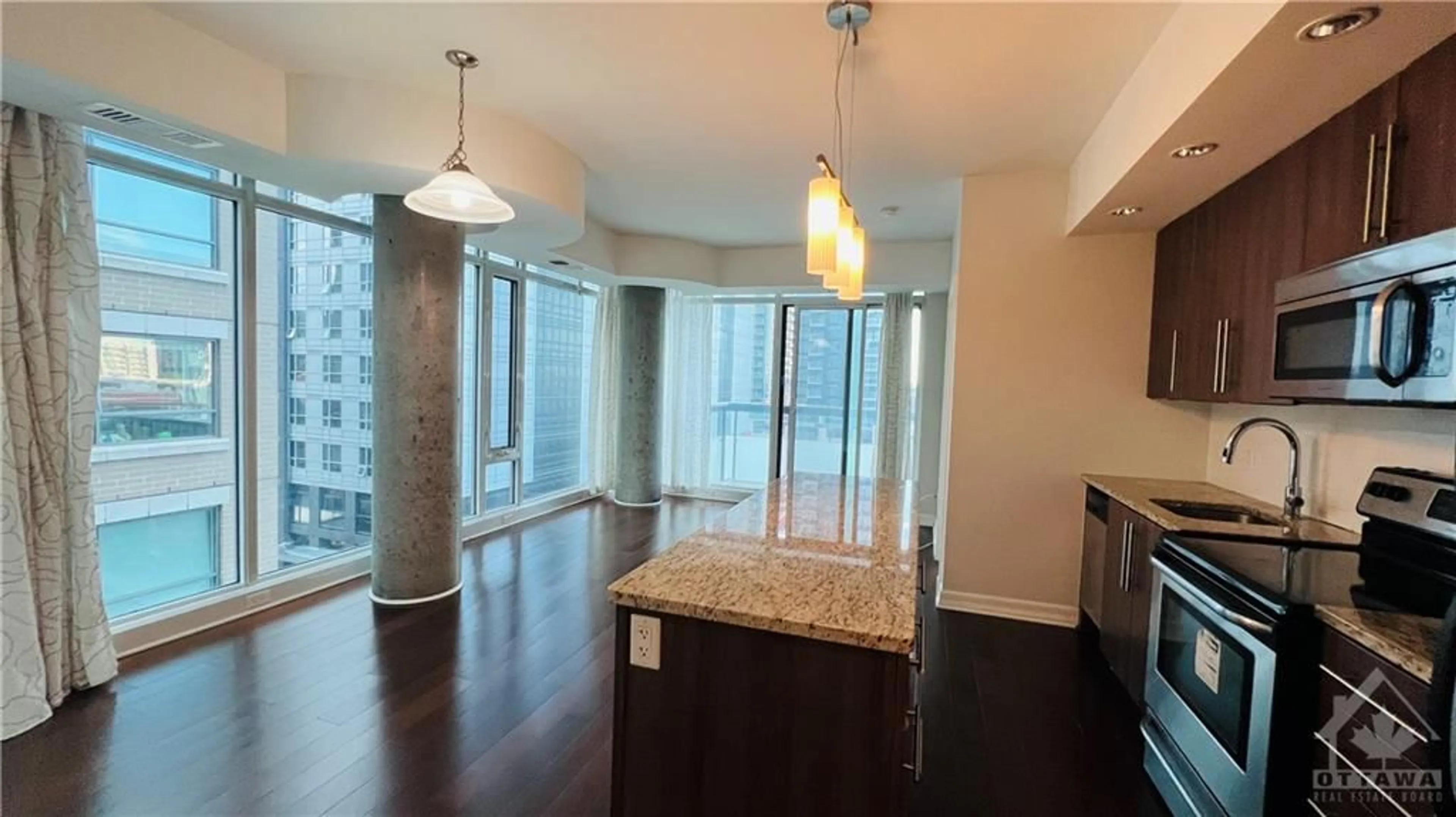 Open concept kitchen for 238 BESSERER St #506, Ottawa Ontario K1N 6B1