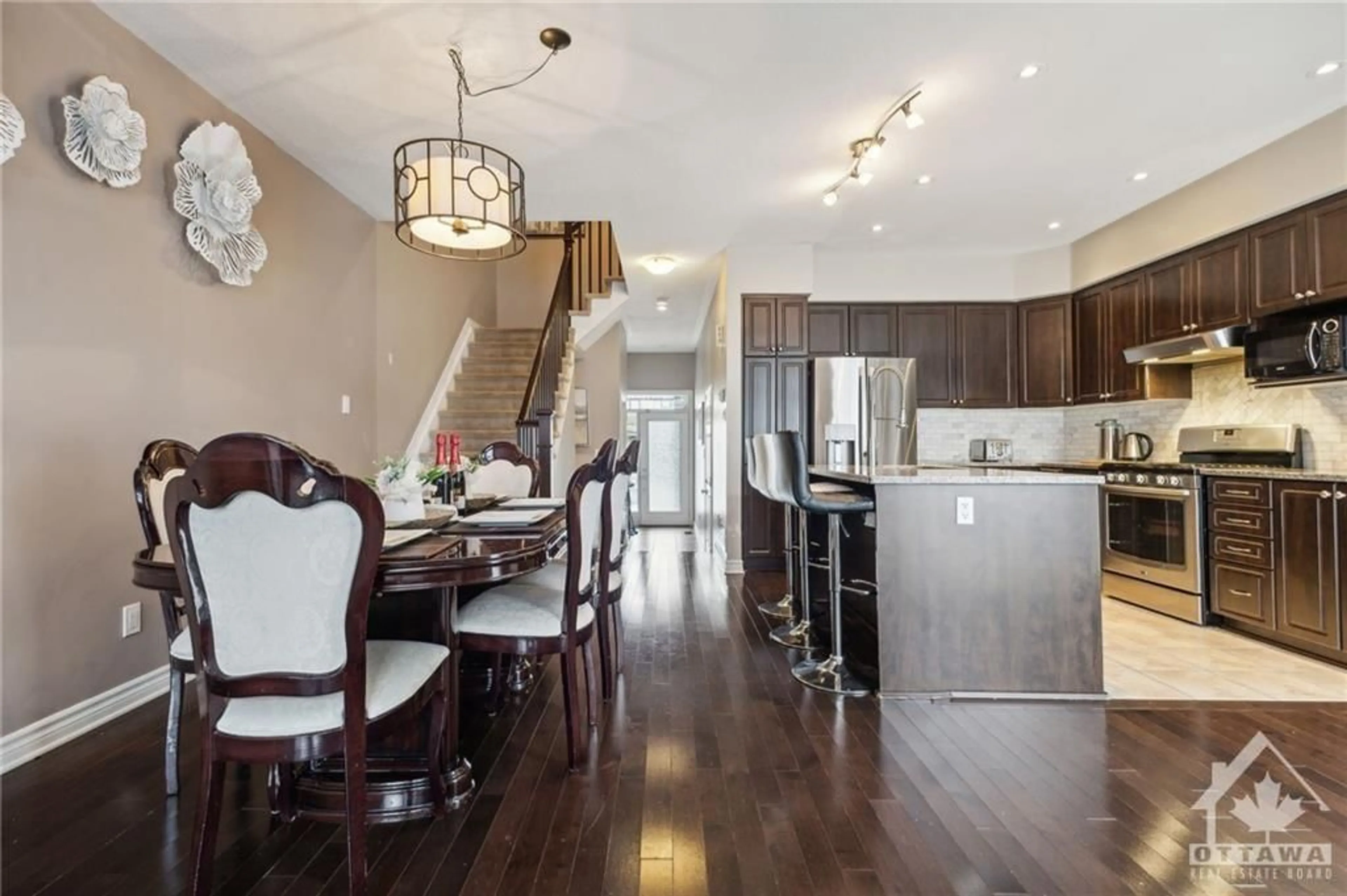 Open concept kitchen for 731 MORNINGSTAR Way, Ottawa Ontario K1W 0G6