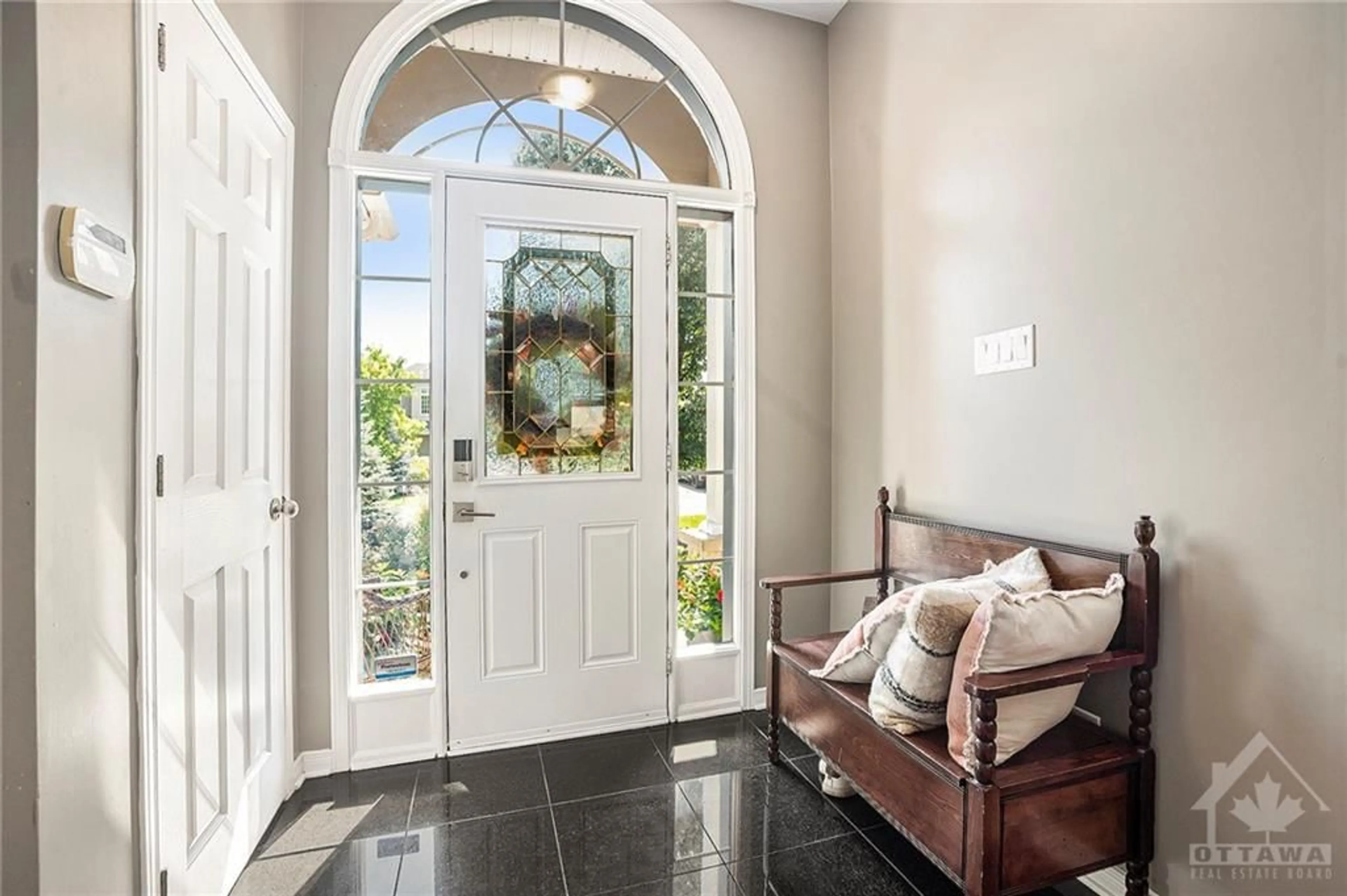 Indoor entryway, wood floors for 6912 MARY ANNE Dr, Ottawa Ontario K4P 0C1