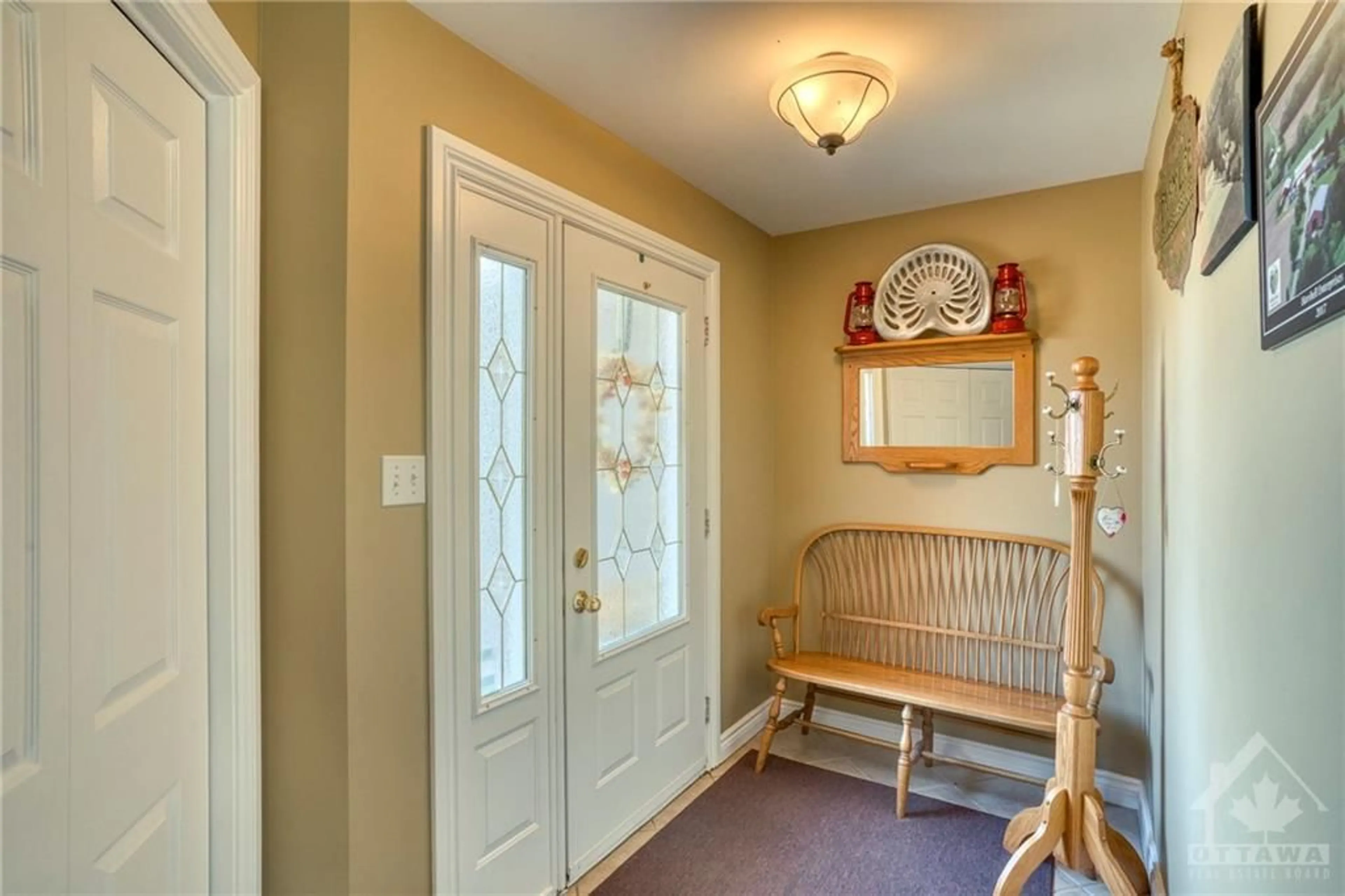 Indoor entryway, wood floors for 6443 MARTIN St, Almonte Ontario K0A 1A0