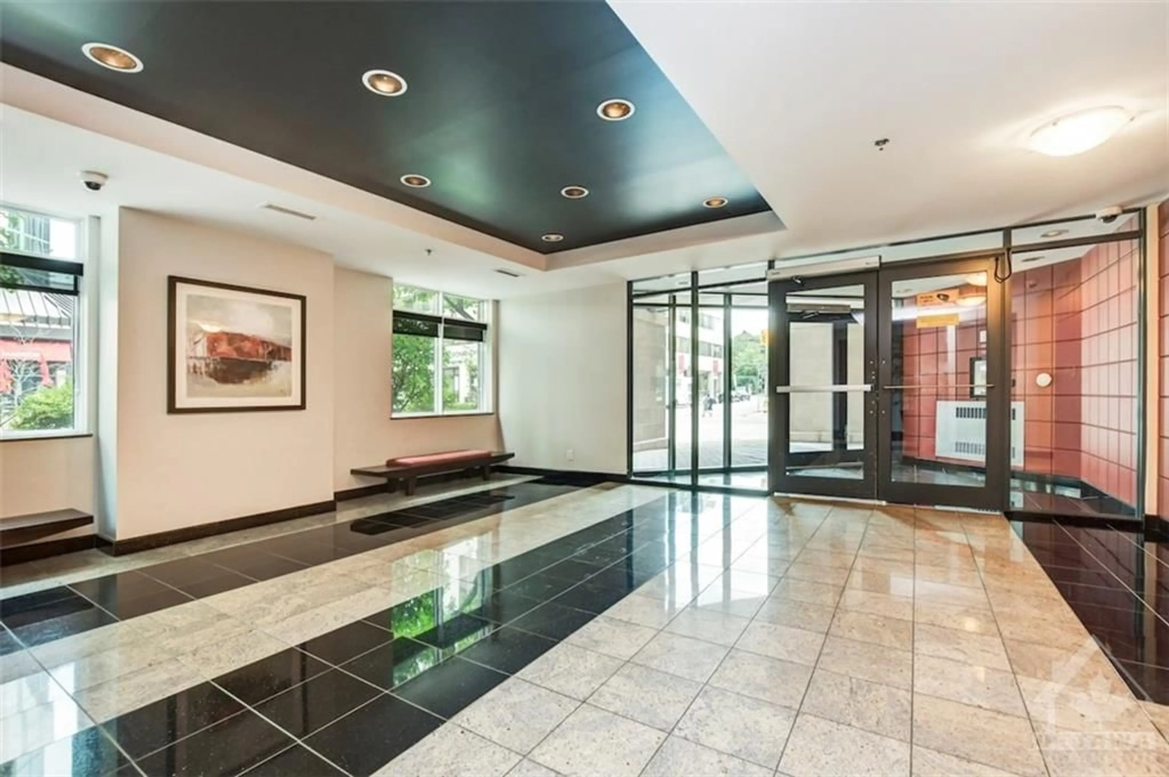 Indoor lobby, ceramic floors for 445 LAURIER Ave #1001, Ottawa Ontario K1R 0A2