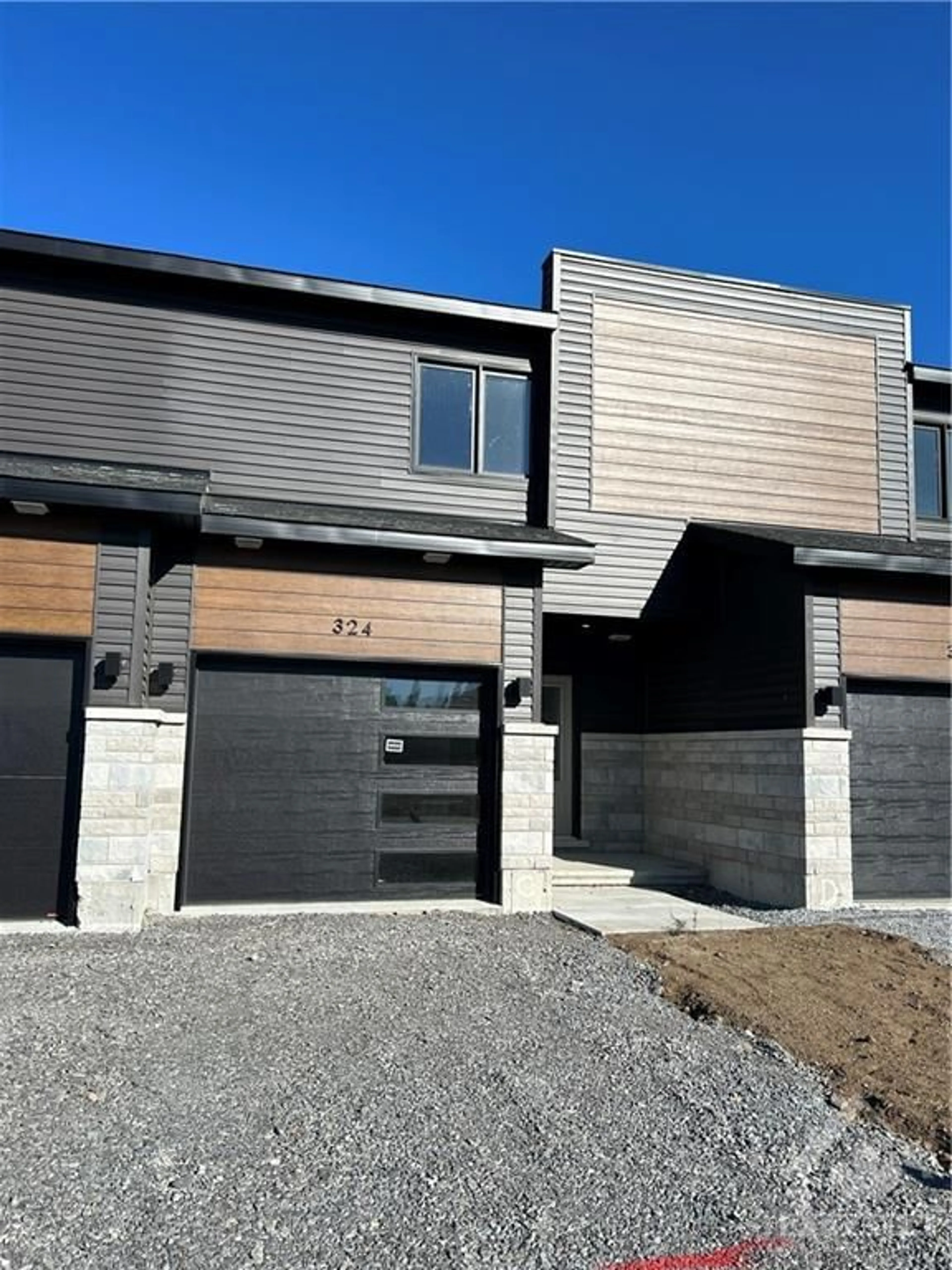 A pic from exterior of the house or condo, the front or back of building for 324 LEWIS W St, Merrickville Ontario K0G 1N0