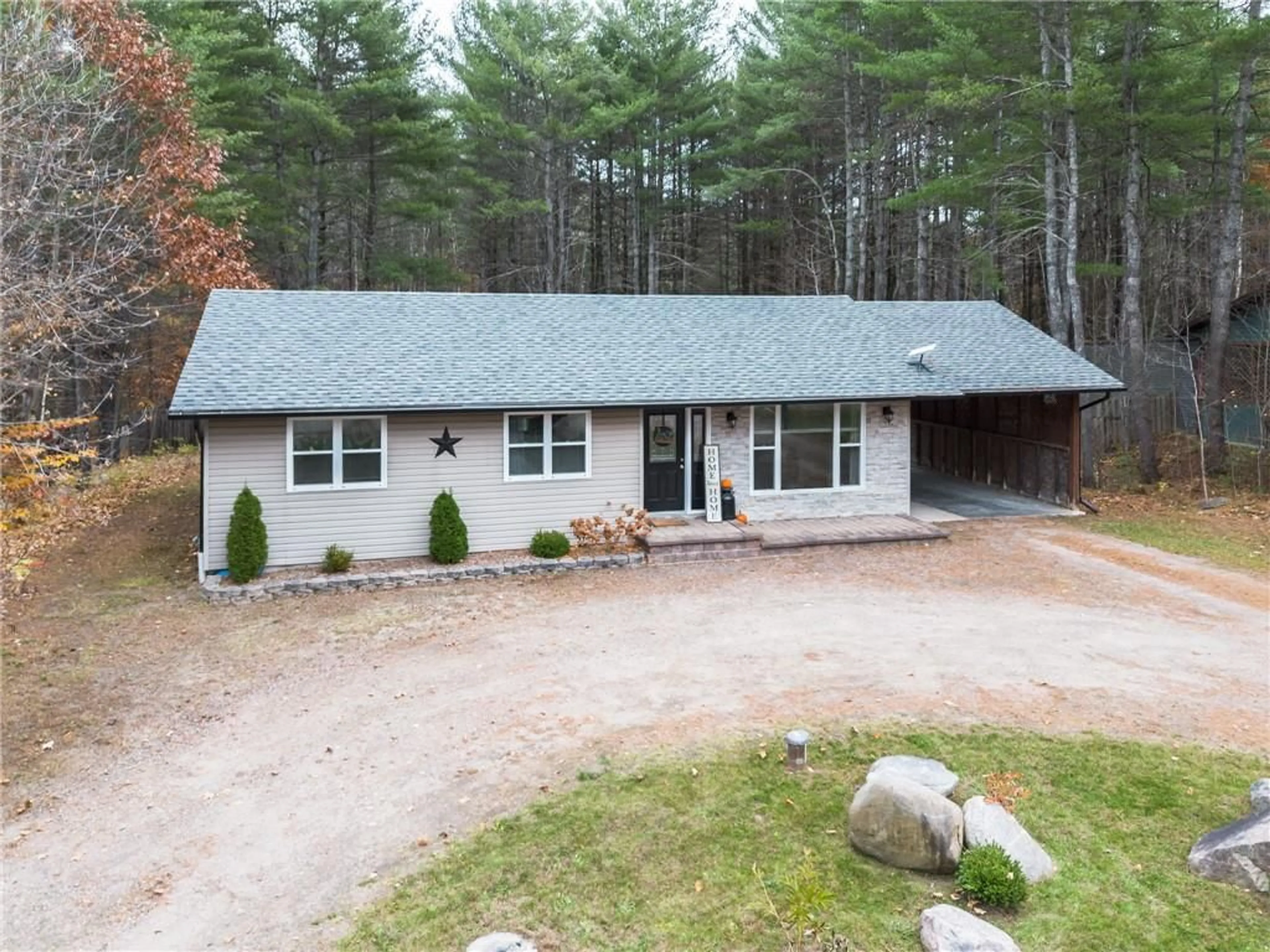 Frontside or backside of a home, cottage for 59 LEGERE Dr, Deep River Ontario K0J 1P0