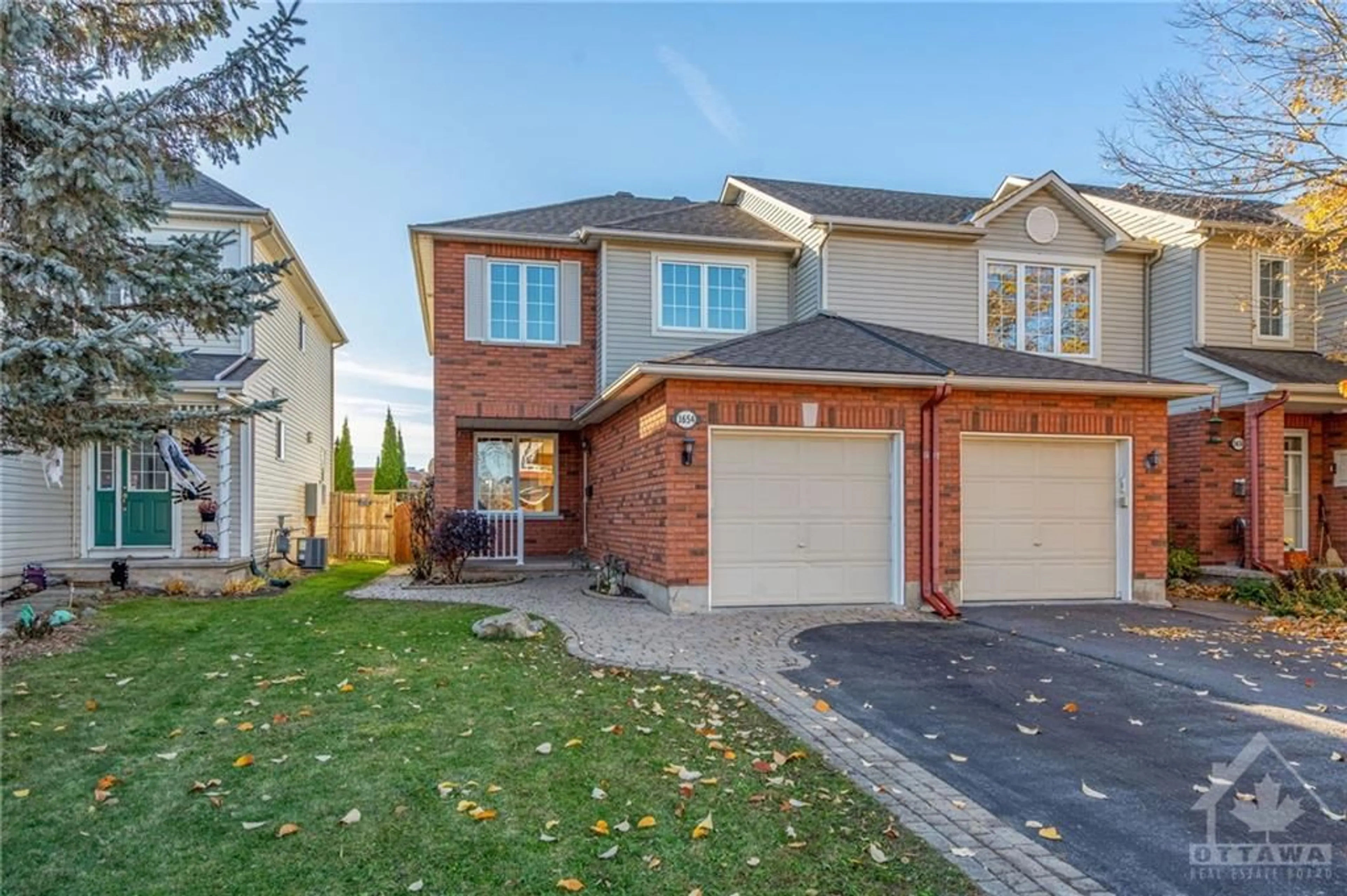 A pic from exterior of the house or condo, the fenced backyard for 1654 TRENHOLM Lane, Ottawa Ontario K4A 4B4