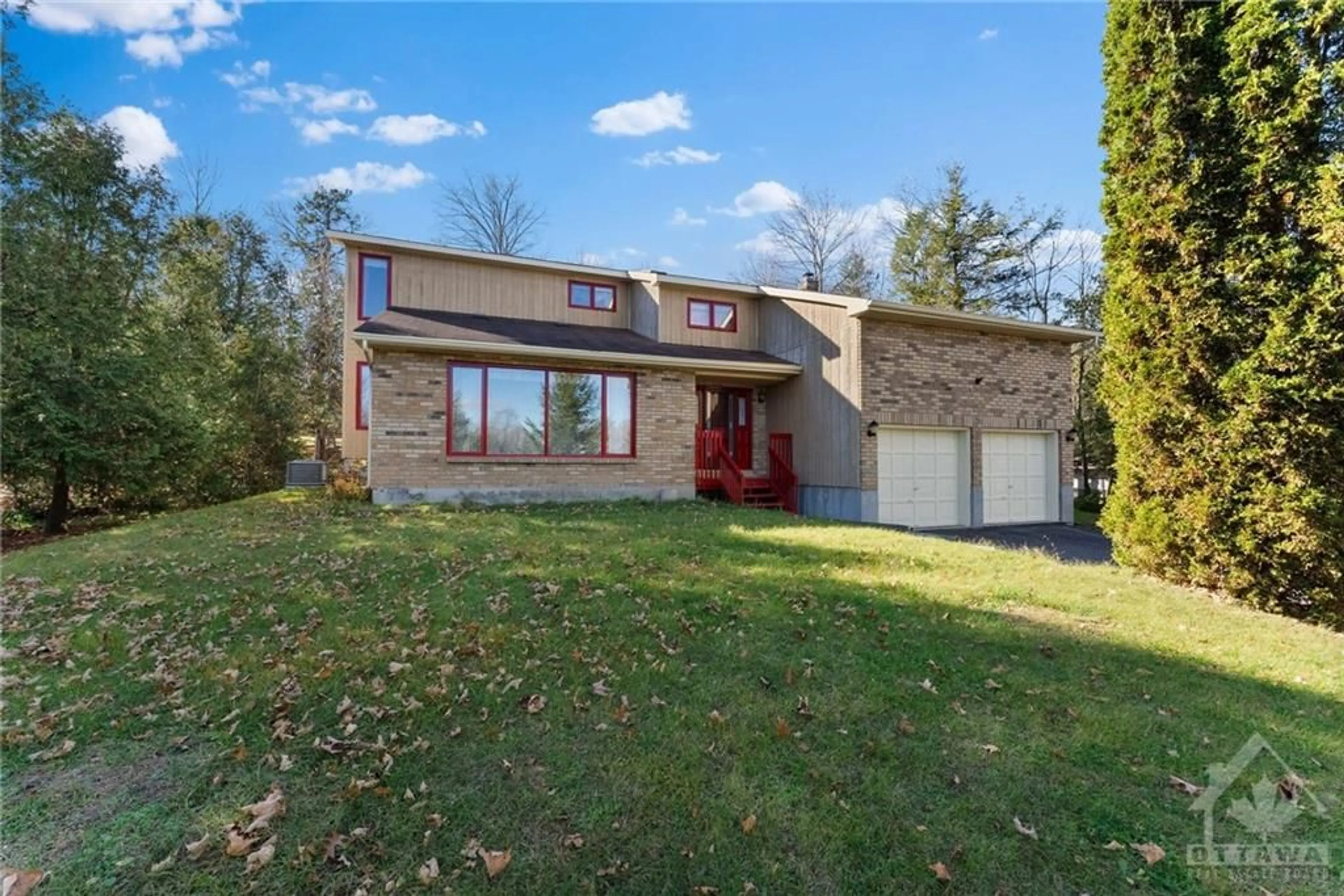 Frontside or backside of a home, cottage for 5 ROCKWOOD Dr, Braeside Ontario K0A 1G0