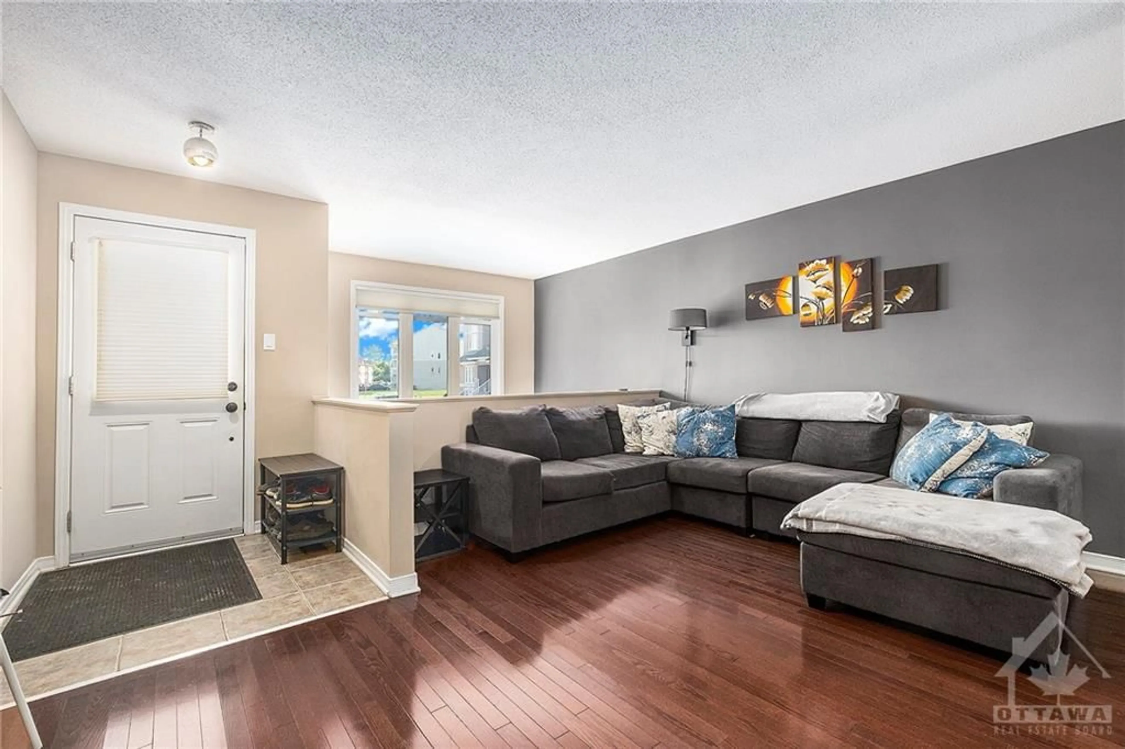 Living room, wood floors for 284 TIVOLI Pvt, Nepean Ontario K2E 0A6