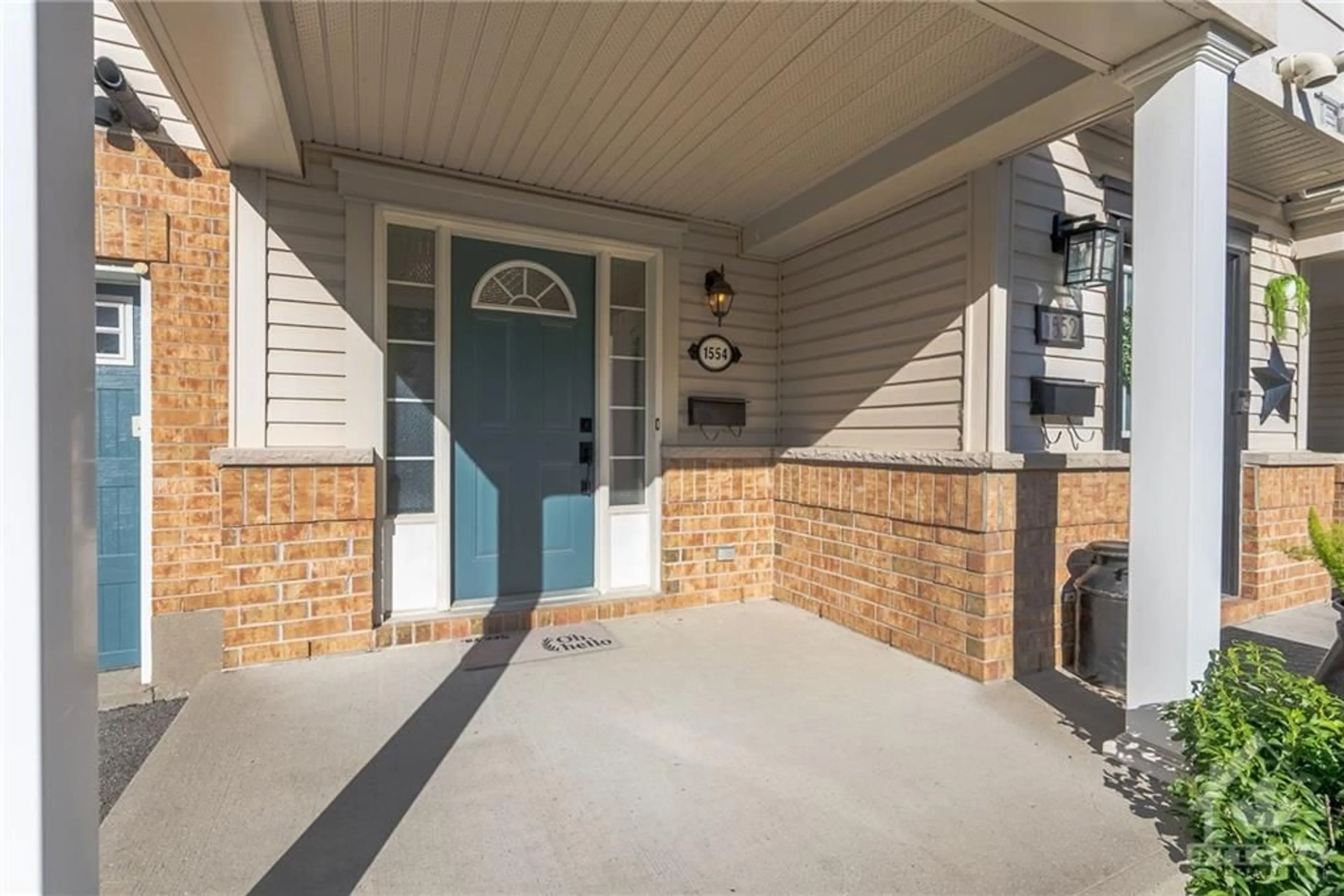 Indoor entryway, cement floor for 1554 HAYDON Cir, Ottawa Ontario K2J 0K5