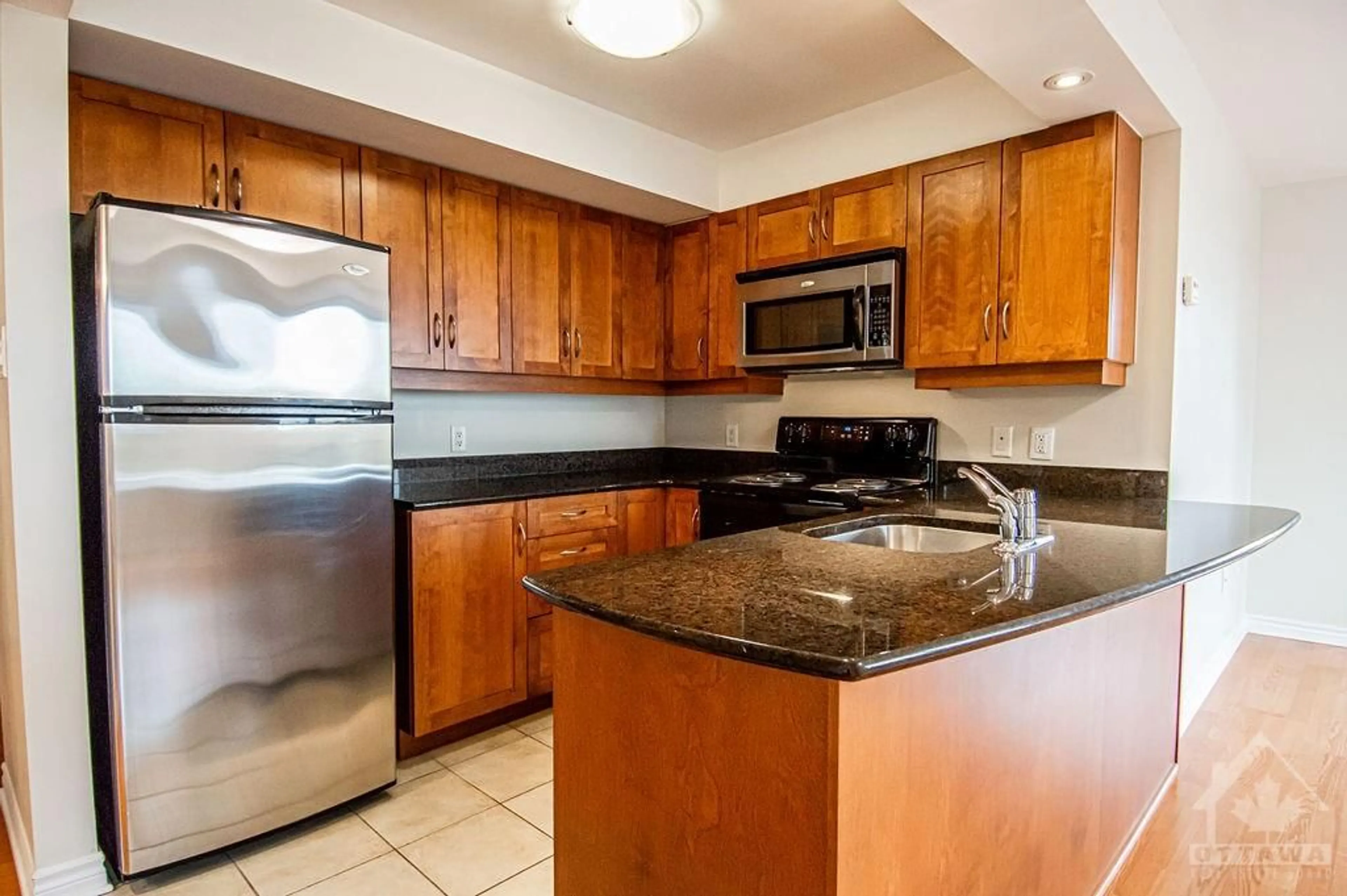 Standard kitchen for 314 CENTRAL PARK Dr #307, Ottawa Ontario K2C 4G4