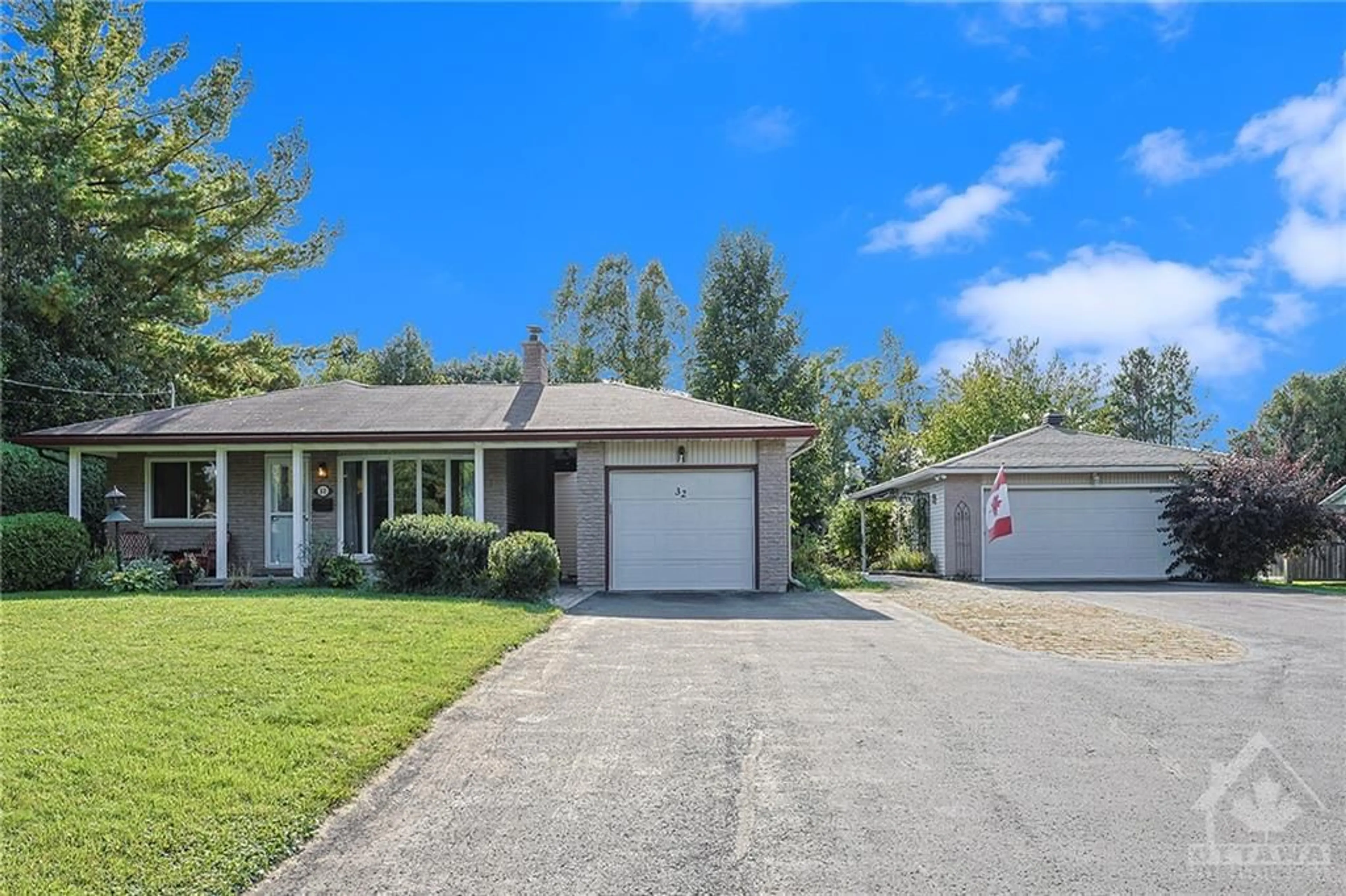 Frontside or backside of a home, cottage for 32 JONATHAN PACK St, Stittsville Ontario K2S 0R4