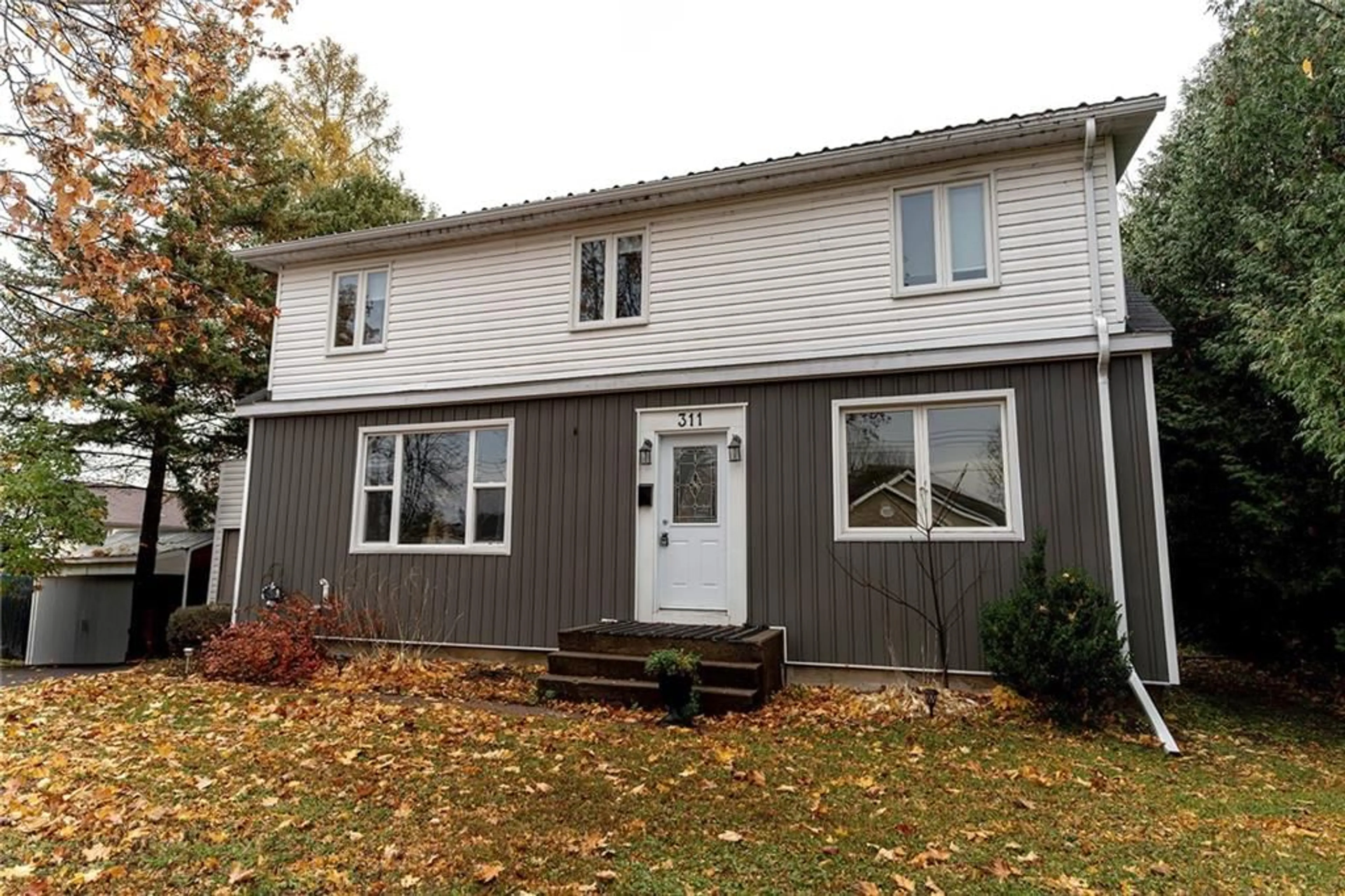 A pic from exterior of the house or condo, cottage for 311 FRASER St, Pembroke Ontario K8A 1Y1