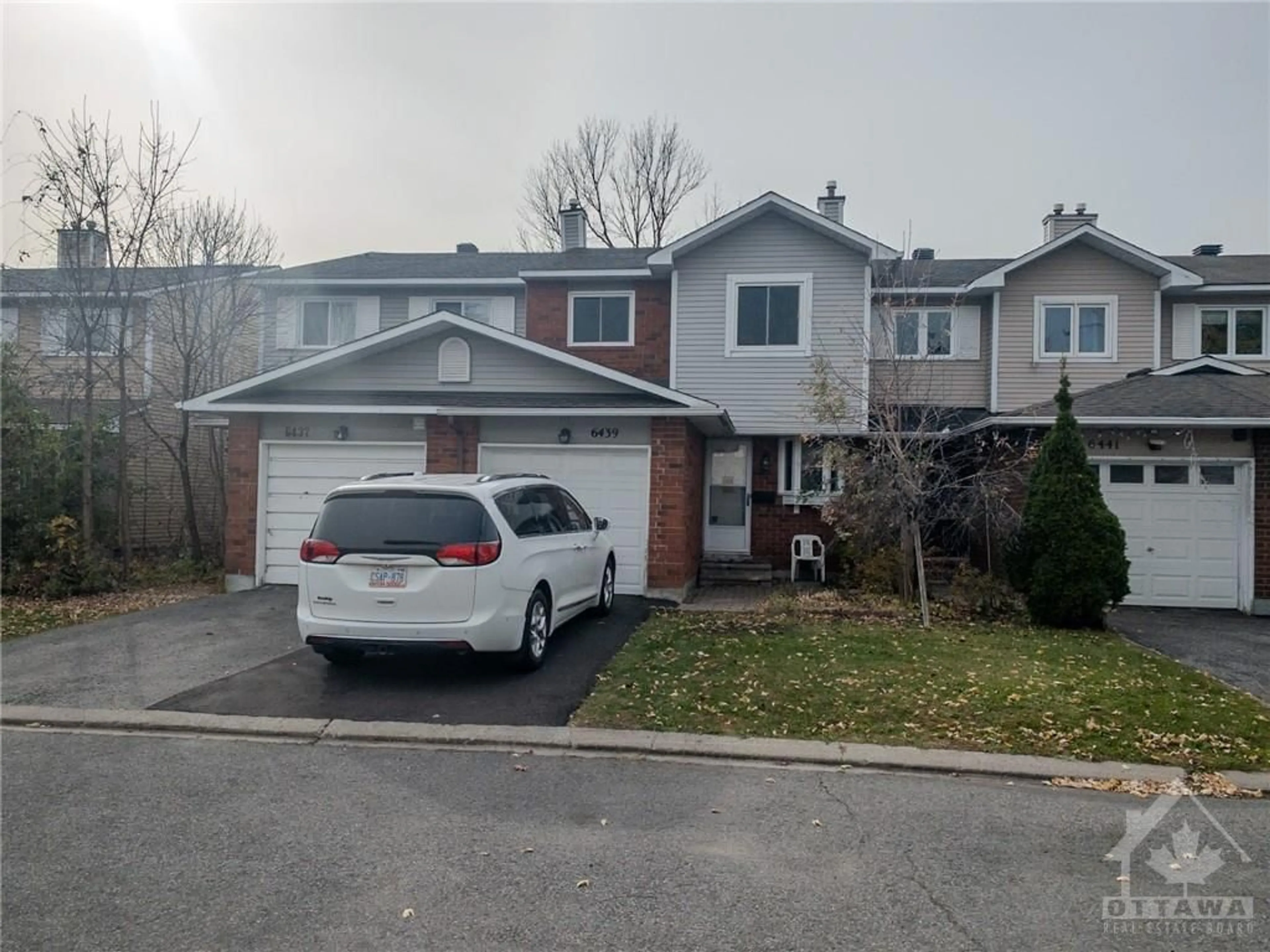 Frontside or backside of a home, the street view for 6439 TIMOTHY Crt, Orleans Ontario K1C 3E5