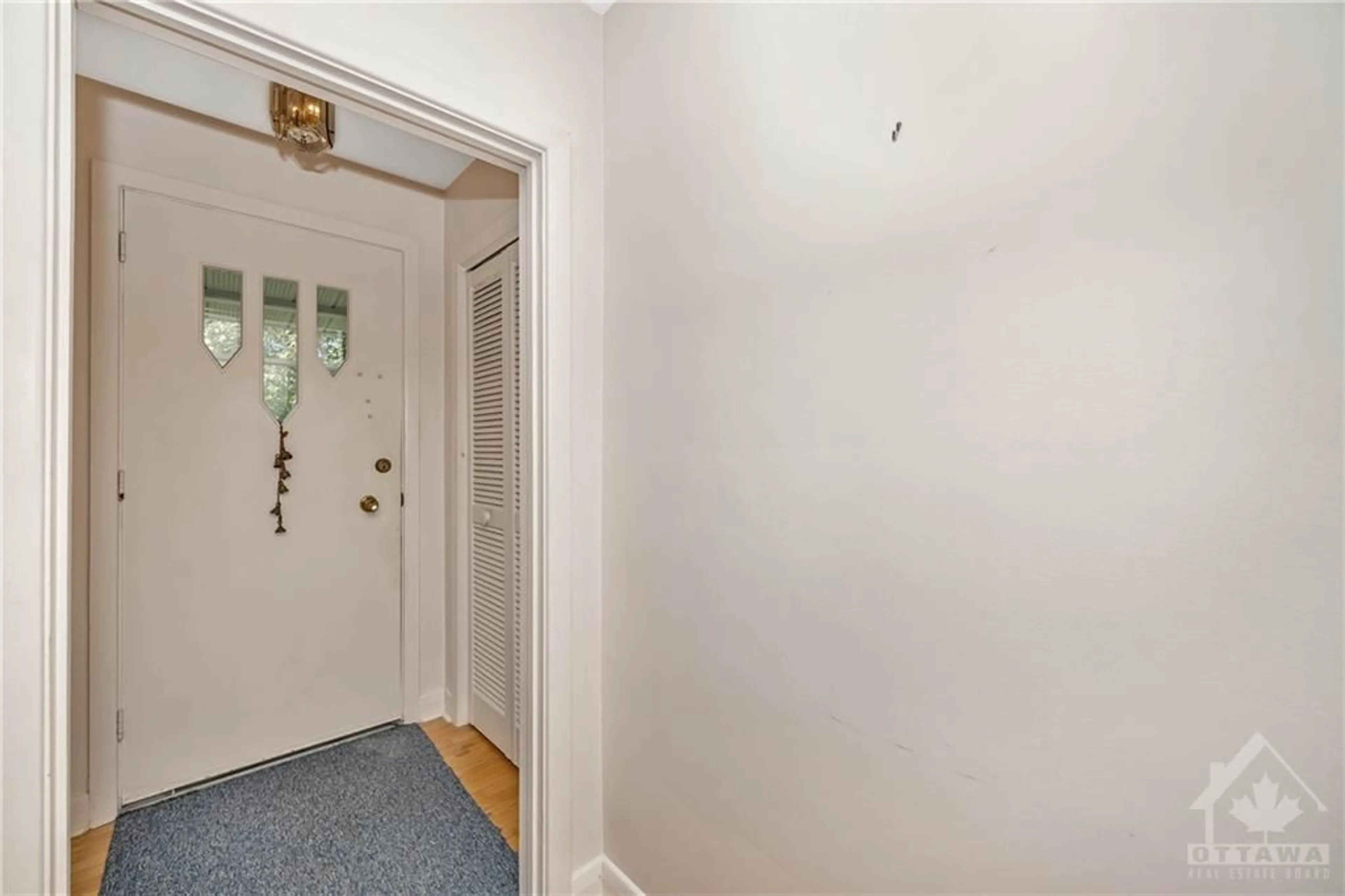 Indoor foyer, unknown floor for 213 ANCASTER Ave, Ottawa Ontario K2B 5B2