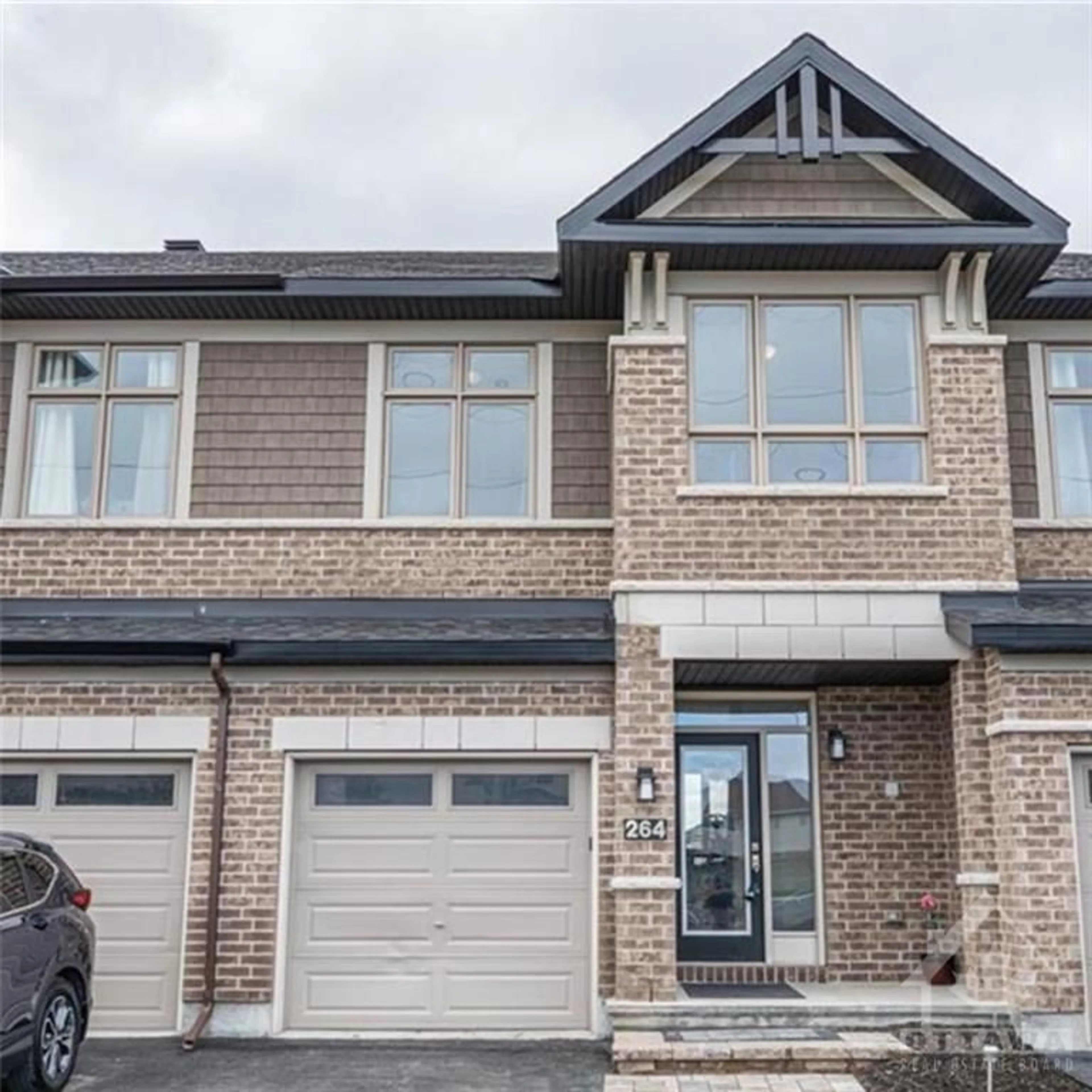 Home with brick exterior material for 264 DOLCE Cres, Ottawa Ontario K1X 0B3