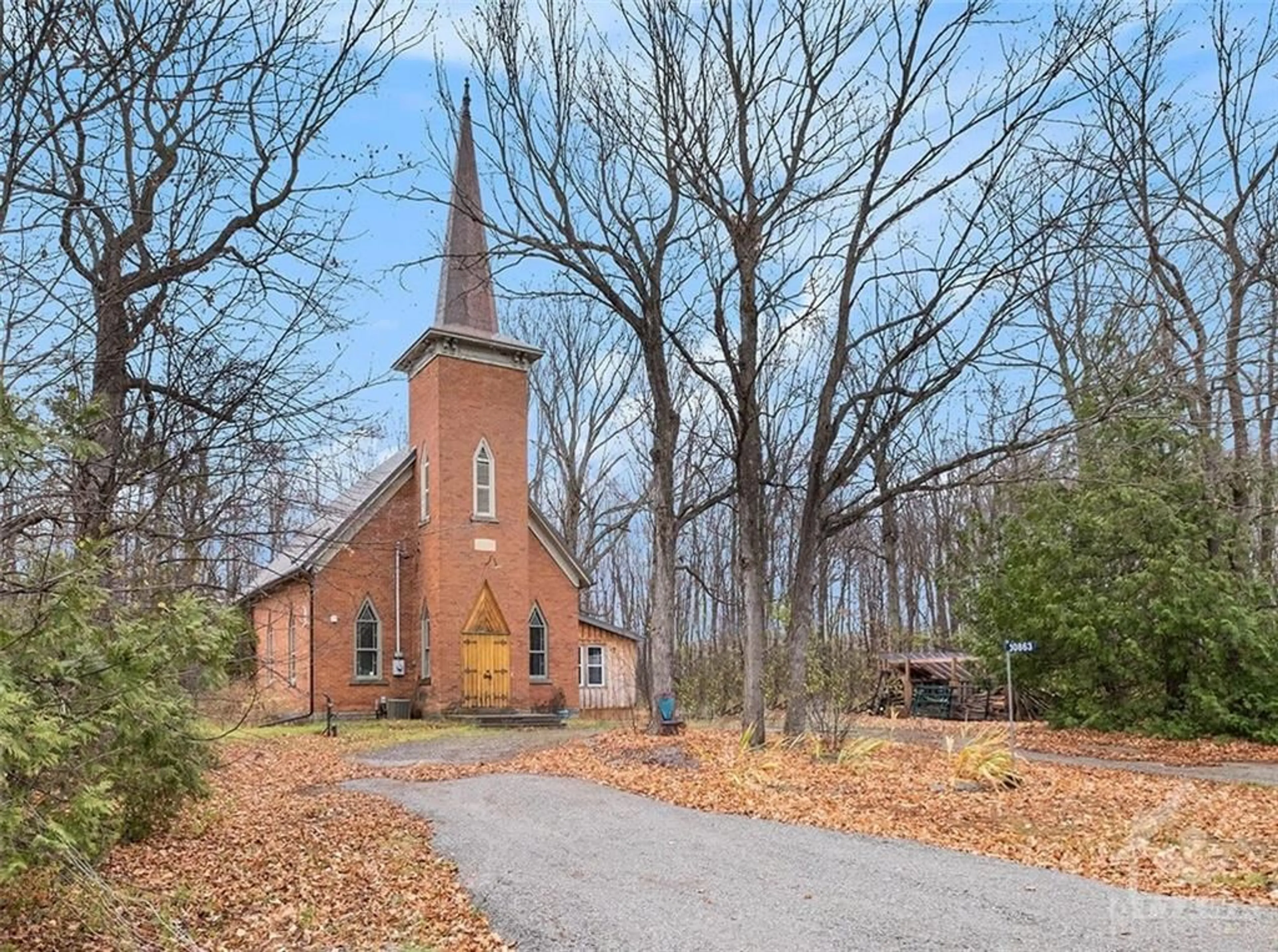 Indoor foyer for 10863 SHILOH CHURCH Rd, Elizabethtown Ontario K0G 1R0