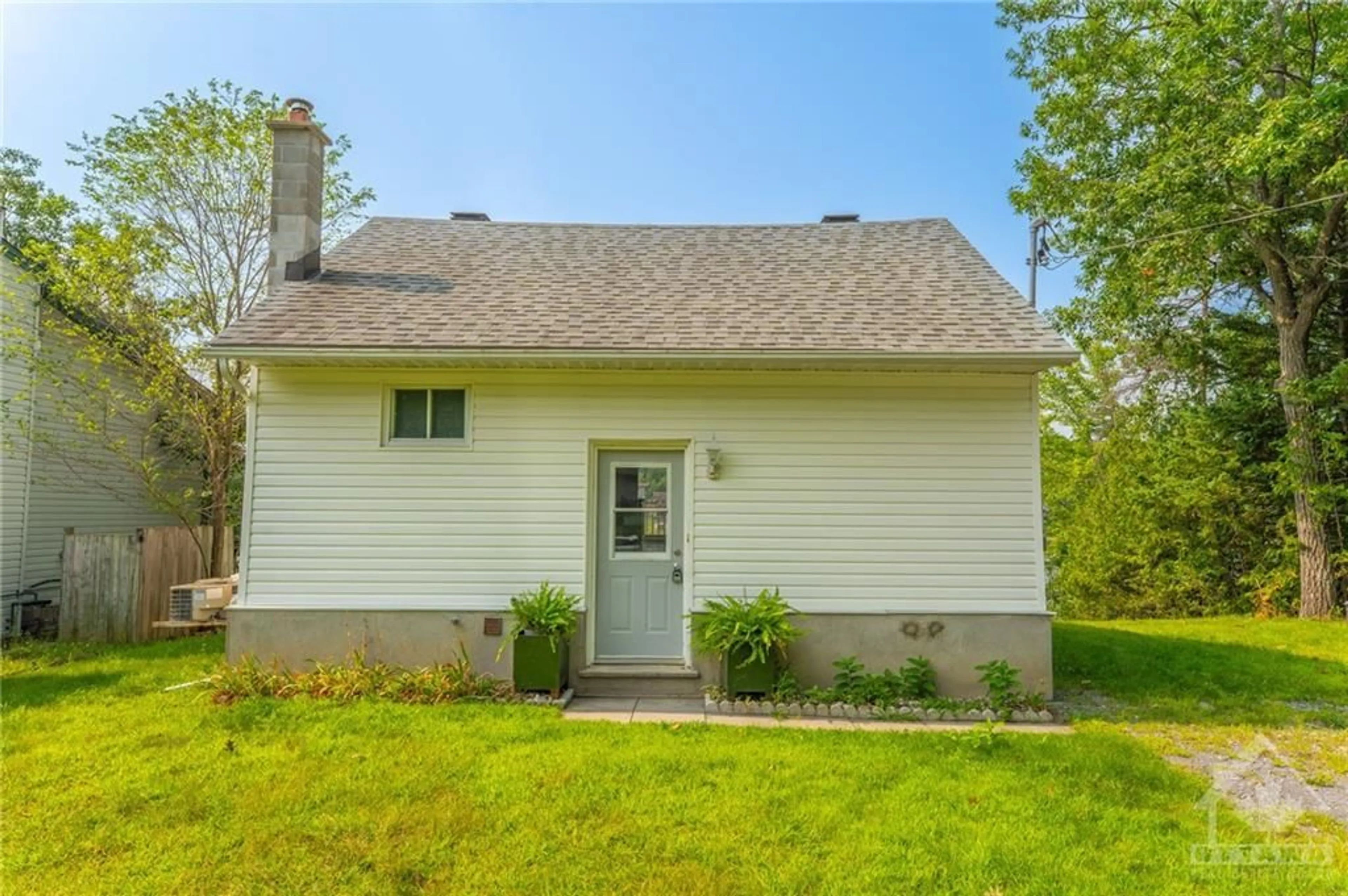 Frontside or backside of a home, cottage for 1108 BAYVIEW Dr, Woodlawn Ontario K0A 3M0