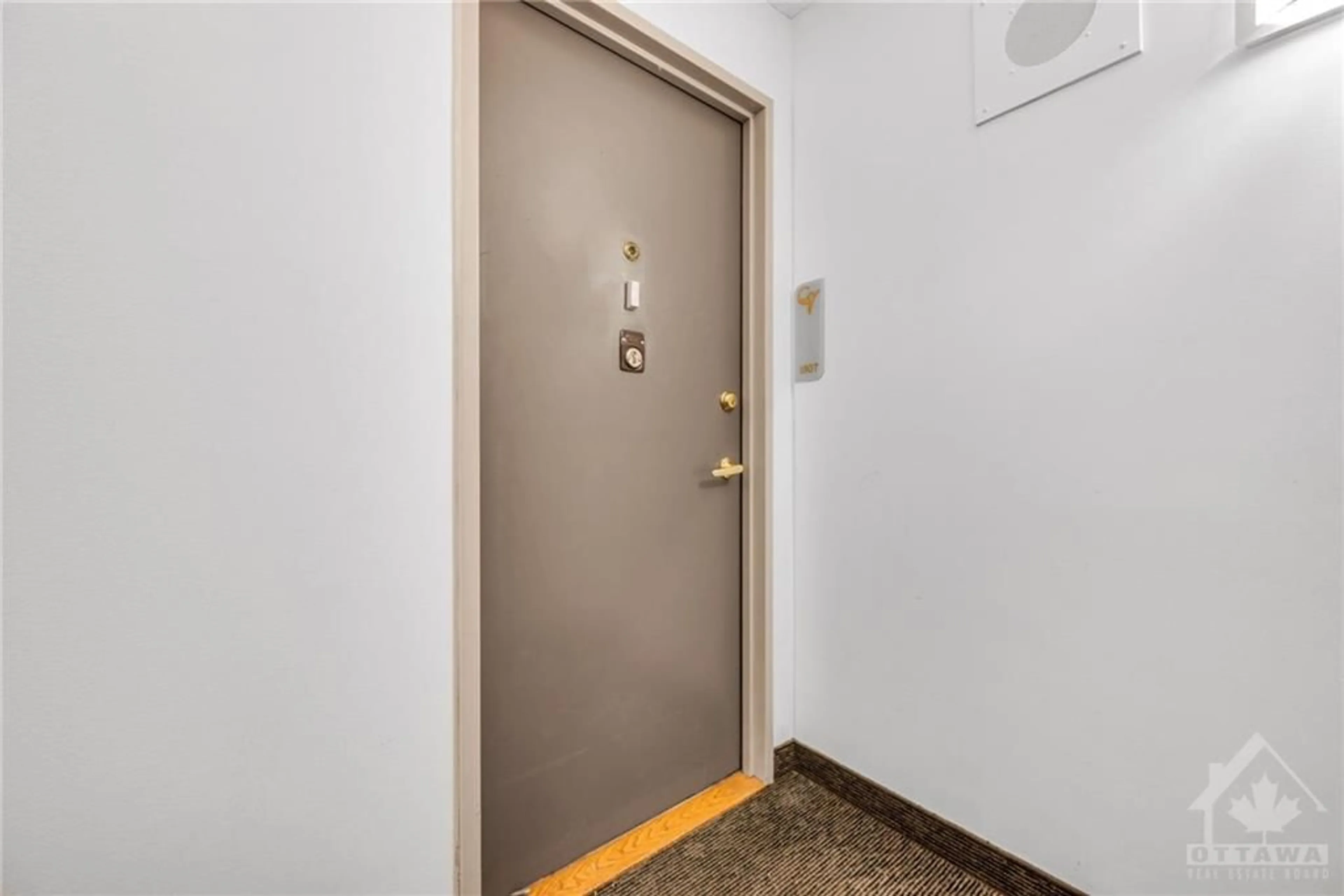 Indoor foyer, unknown floor for 158C MCARTHUR Ave #1807, Ottawa Ontario K1L 8E7