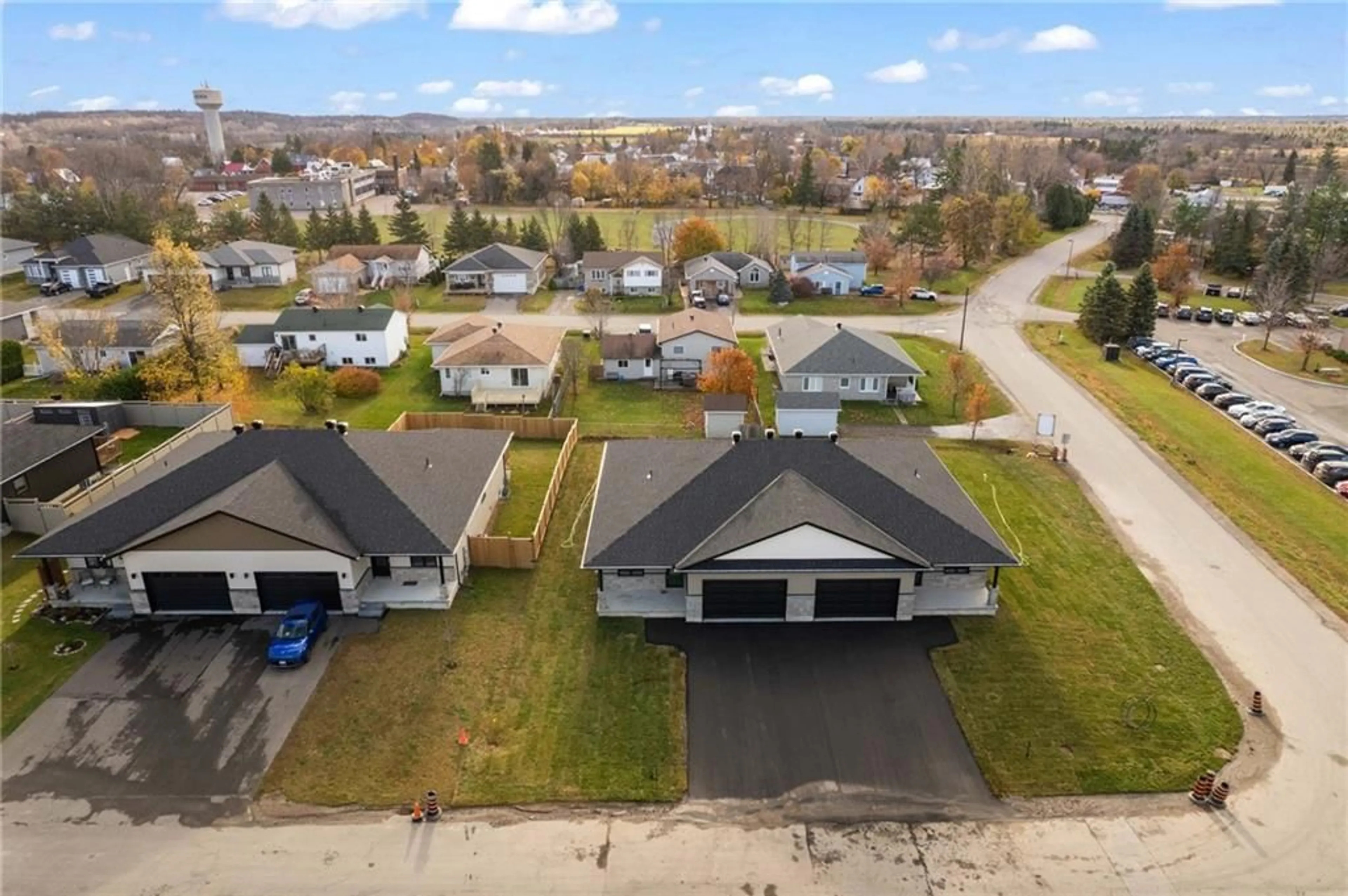 Frontside or backside of a home, the street view for 3 BAMAGILLIA St, Cobden Ontario K0J 1K0