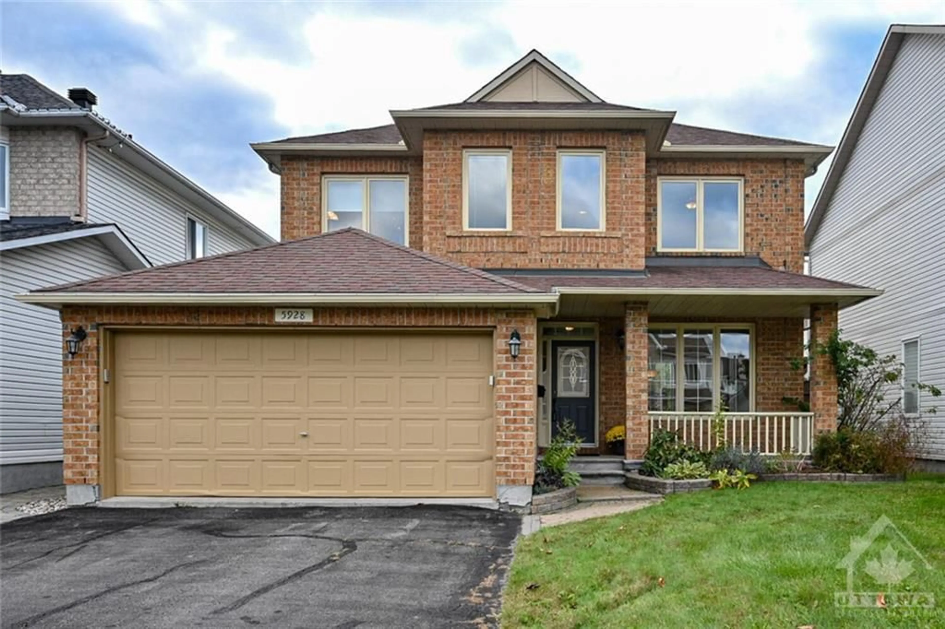 Home with brick exterior material for 5928 GLADEWOODS Pl, Ottawa Ontario K1W 1G5