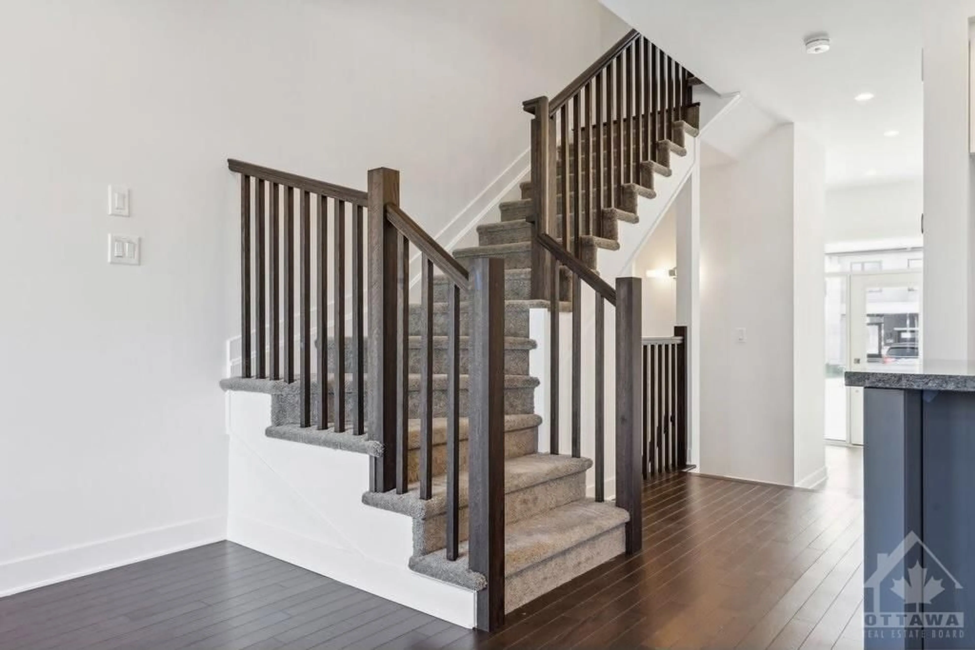 Stairs for 213 BRISTOL Cres, Kemptville Ontario K0G 1J0