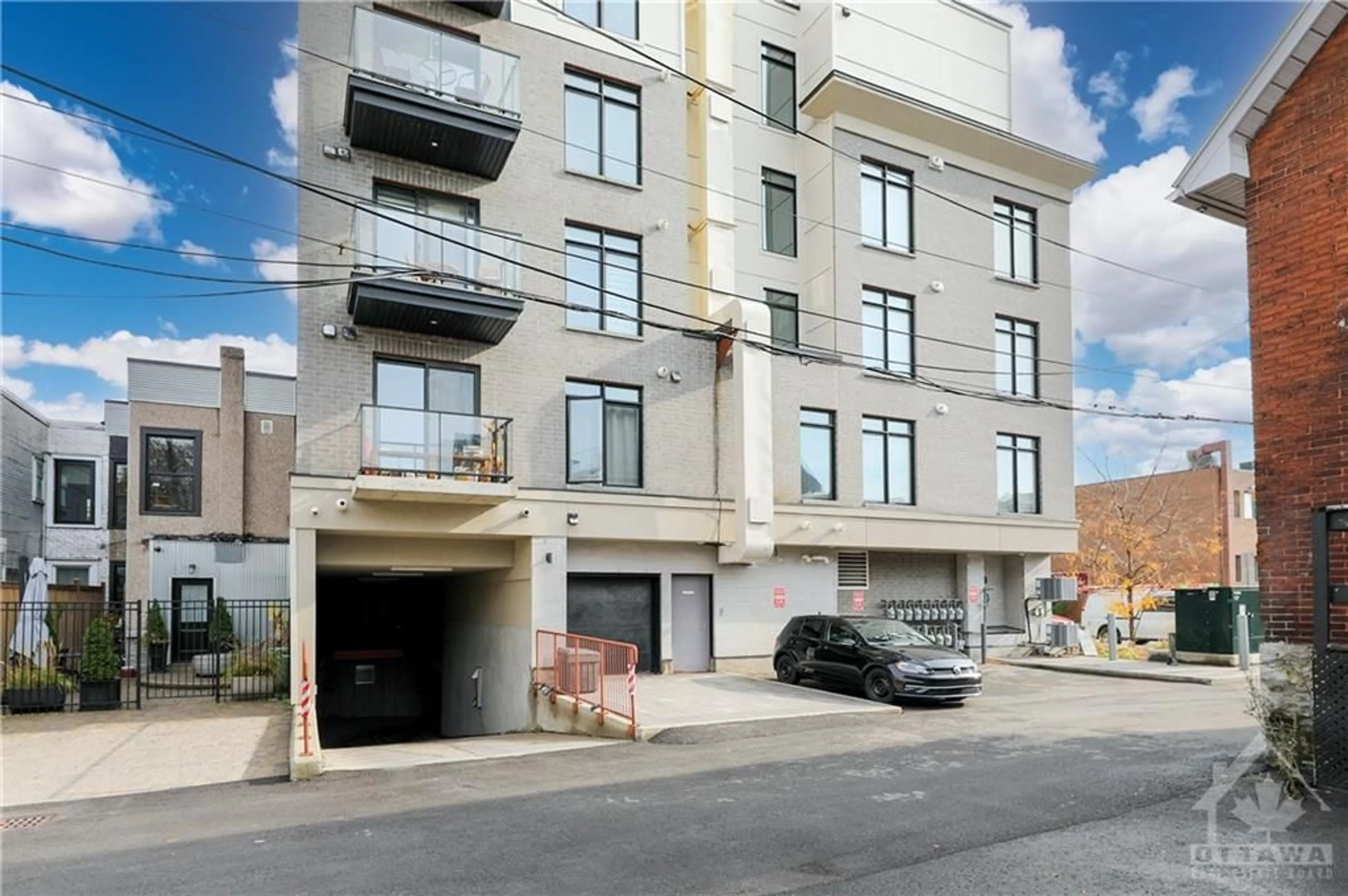 A pic from exterior of the house or condo, the front or back of building for 170 PRESTON St #404, Ottawa Ontario K1R 7P7