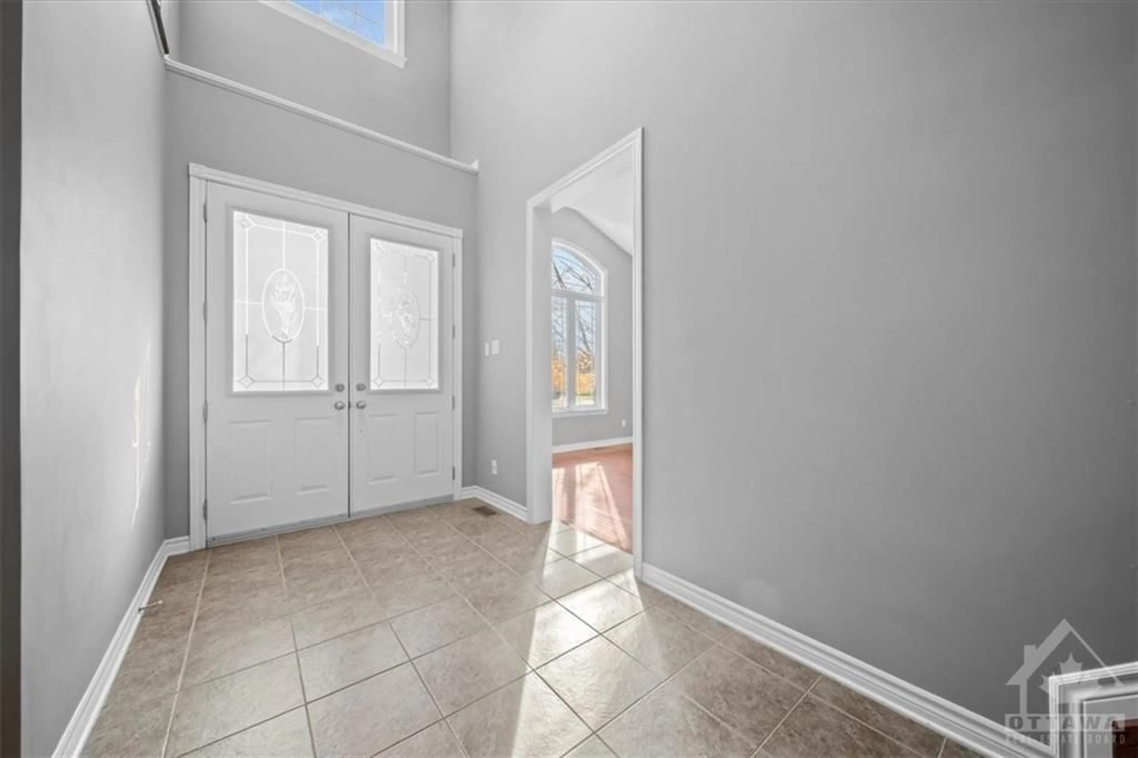 Indoor entryway, not visible floor for 58 QUEENSTON Dr, Ottawa Ontario K0A 2Z0