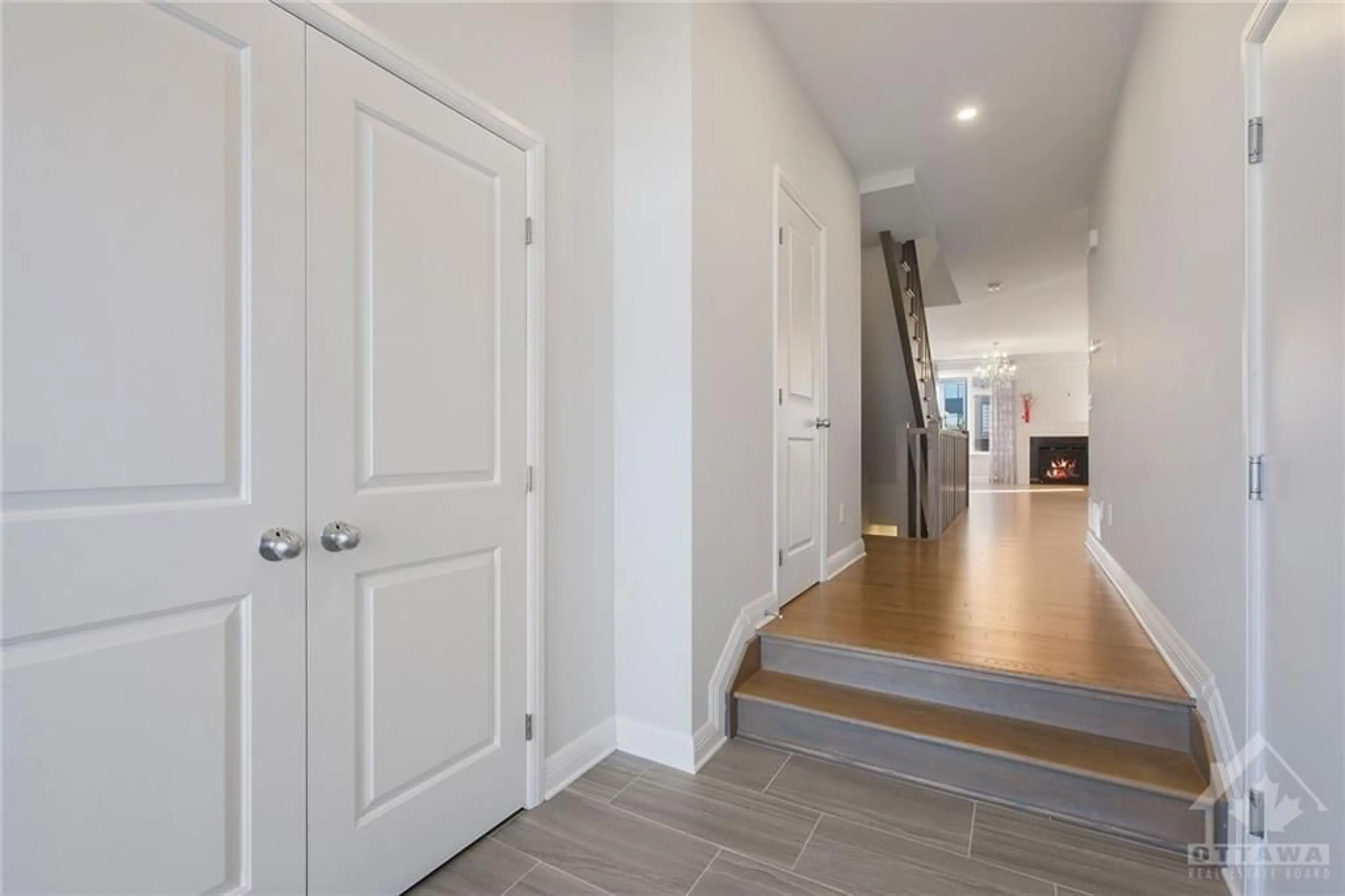 Indoor entryway, wood floors for 320 WIGWAS St, Ottawa Ontario K1K 5A2