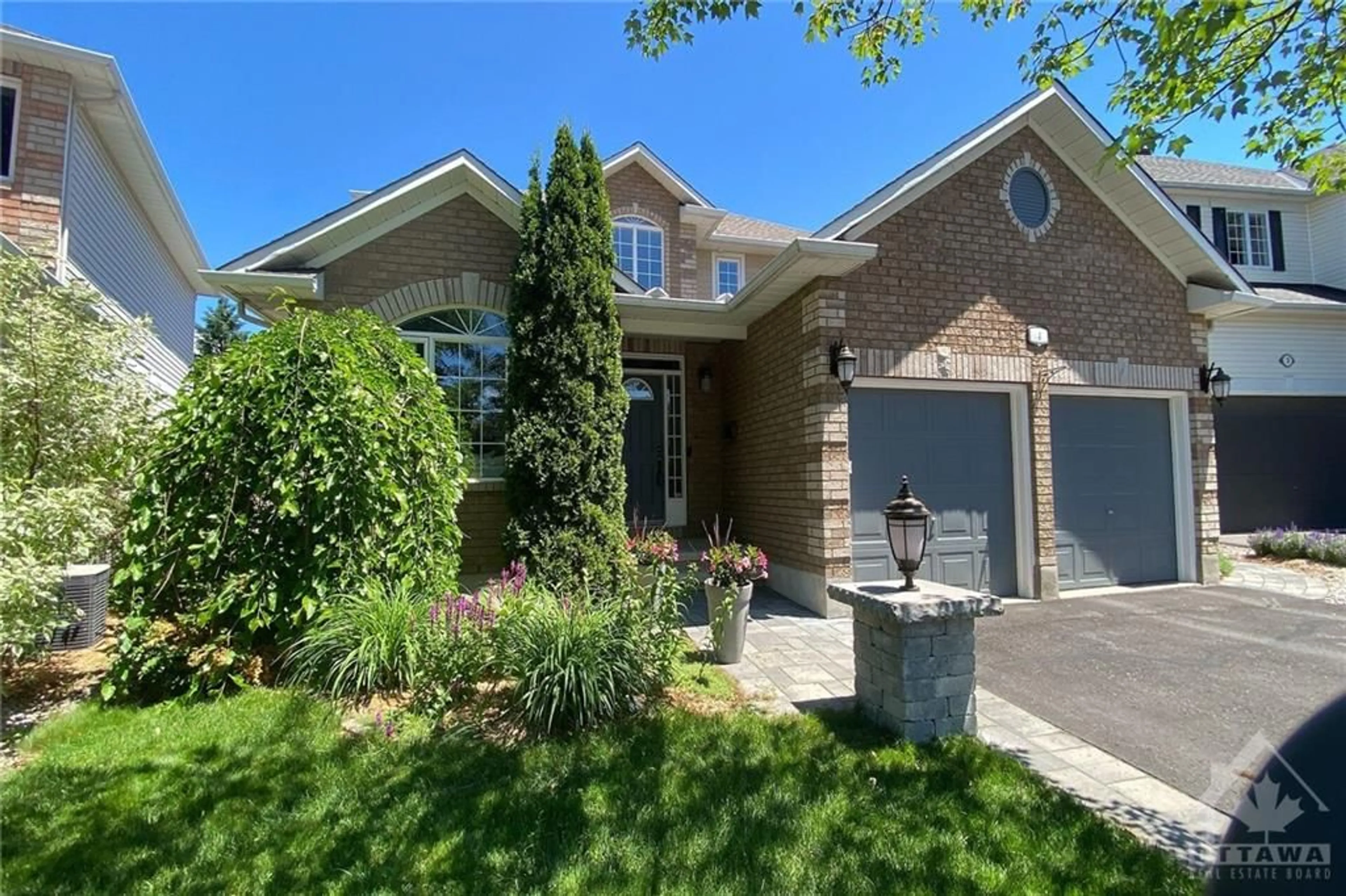 Frontside or backside of a home, cottage for 4 PELEE St, Kanata Ontario K2M 2R4