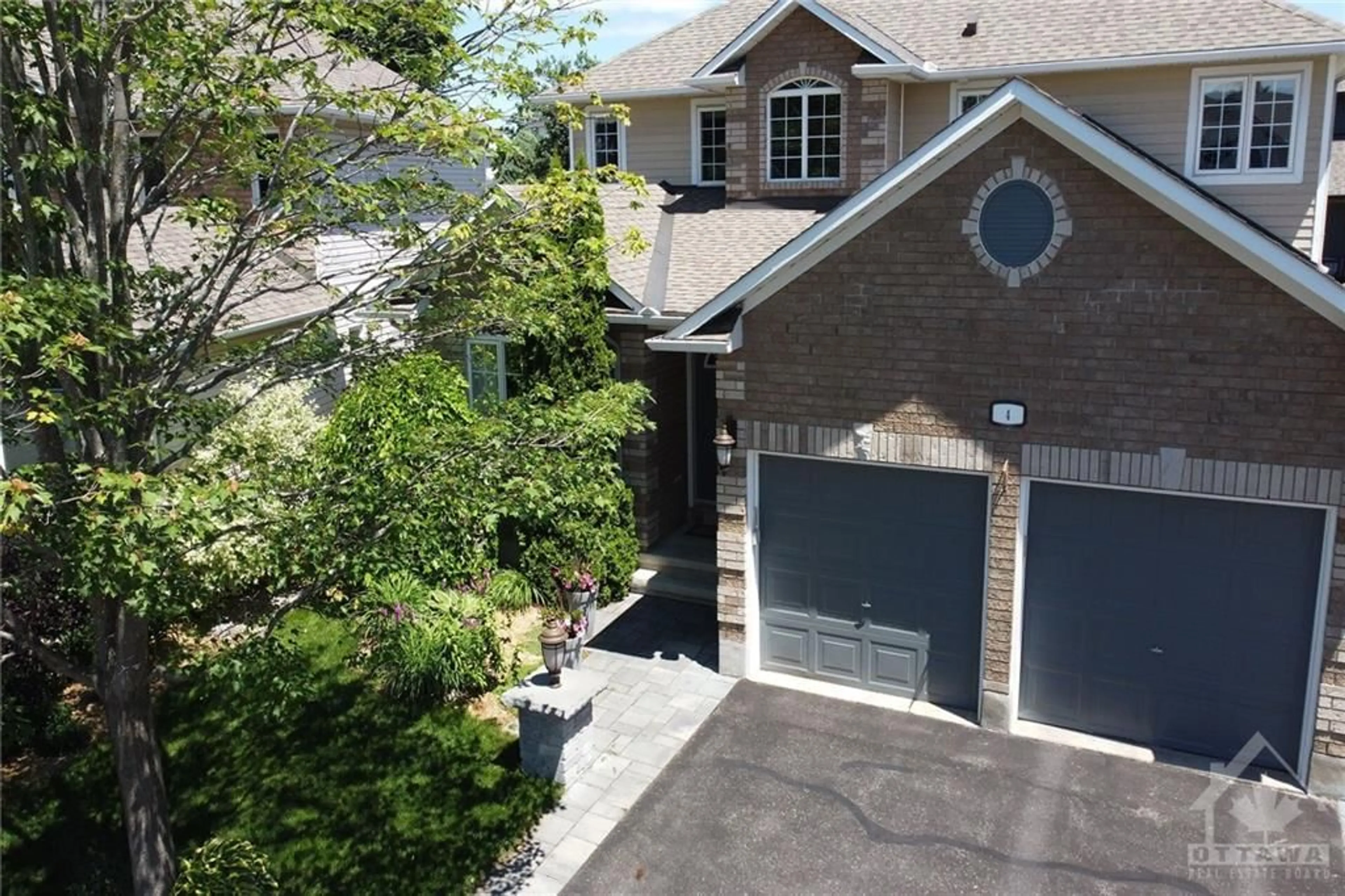 Frontside or backside of a home, the street view for 4 PELEE St, Kanata Ontario K2M 2R4