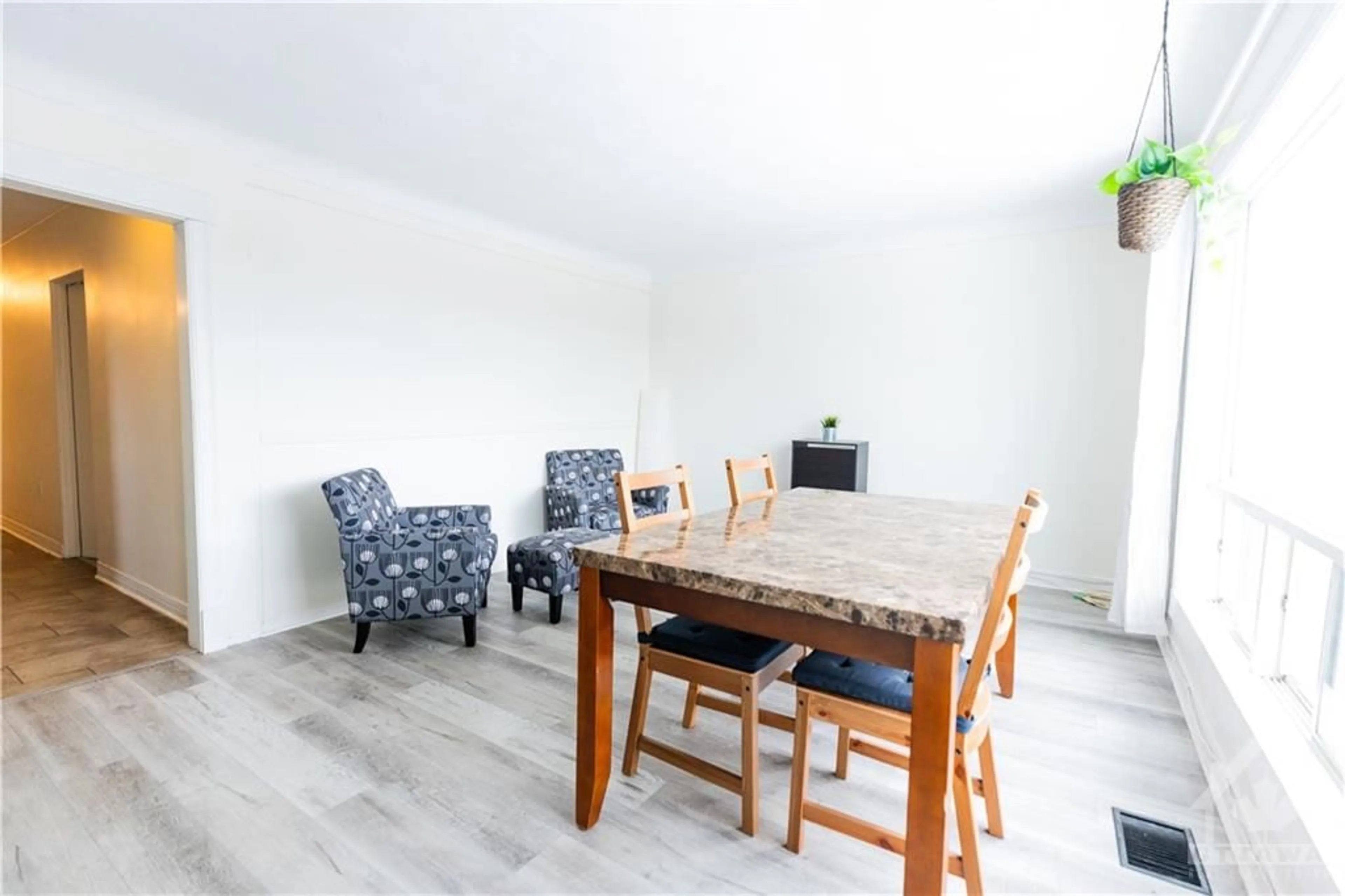 Dining room, wood floors, cottage for 403 PEACH TREE Lane, Ottawa Ontario K1K 2R7