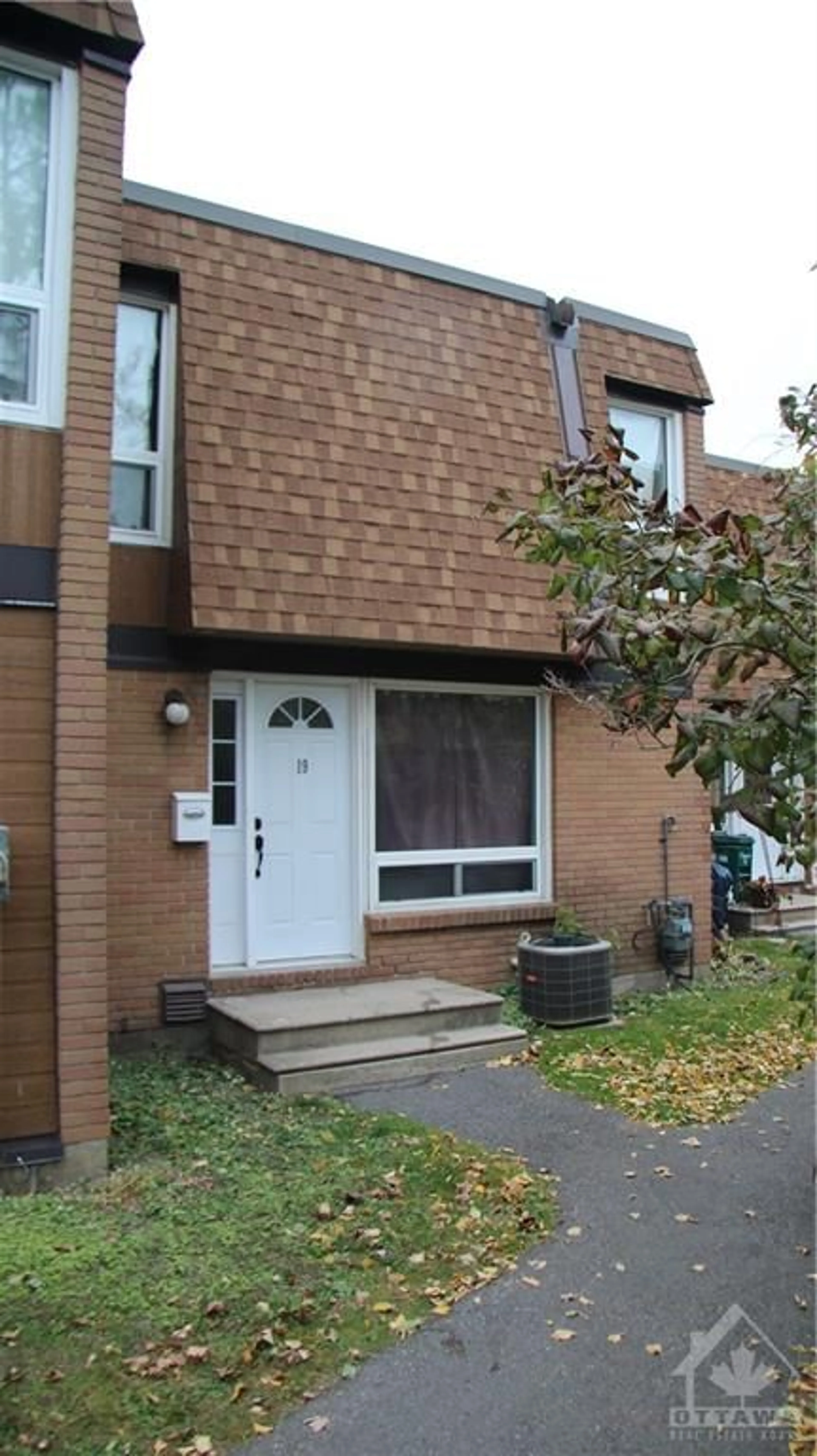 A pic from exterior of the house or condo, the street view for 3565 DOWNPATRICK Rd #19, Ottawa Ontario K1V 8T3