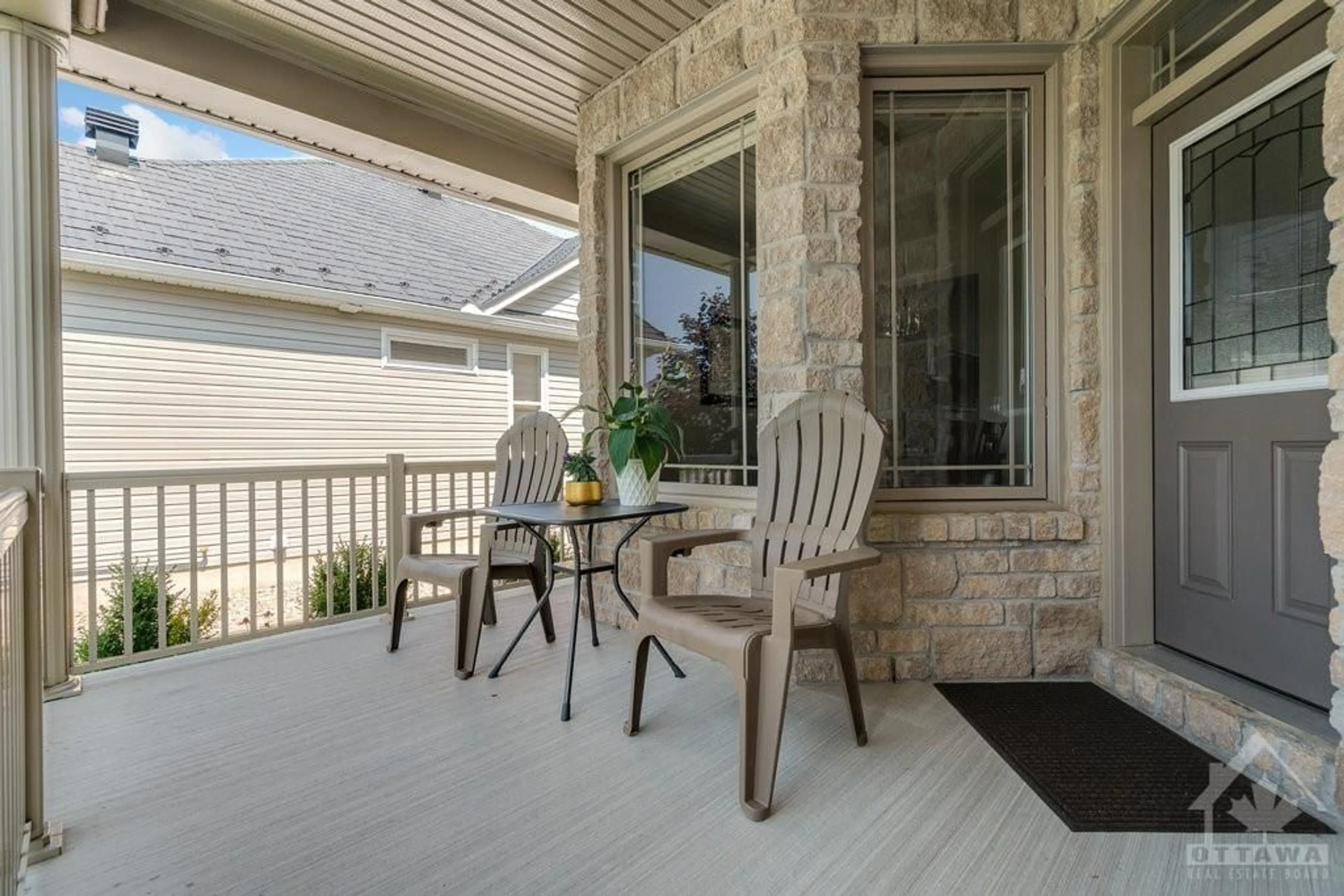 Patio, cottage for 821 PLATINUM St, Rockland Ontario K4K 0J2