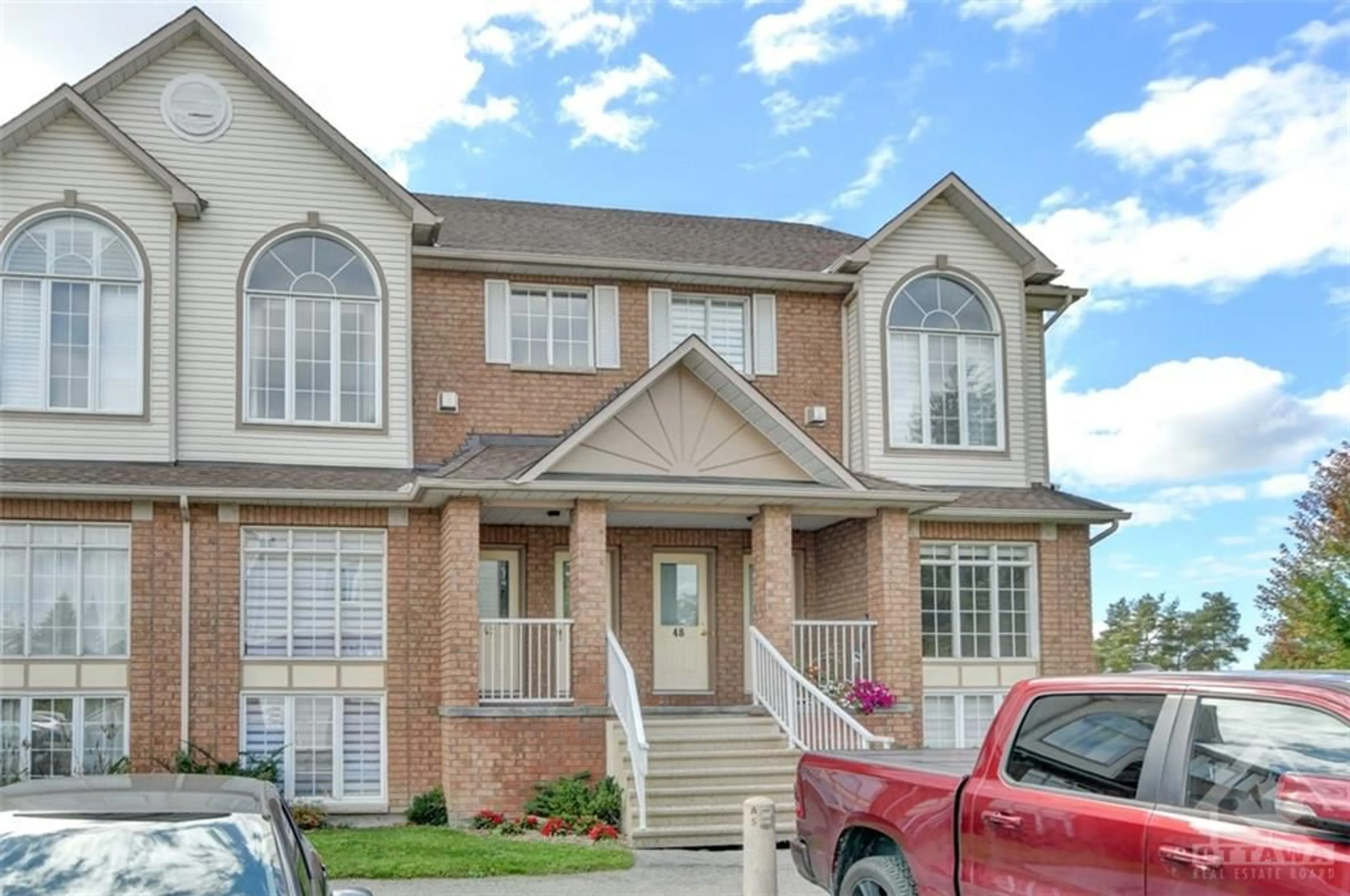 A pic from exterior of the house or condo, the street view for 44 BRISTON Pvt, Ottawa Ontario K1G 5P5