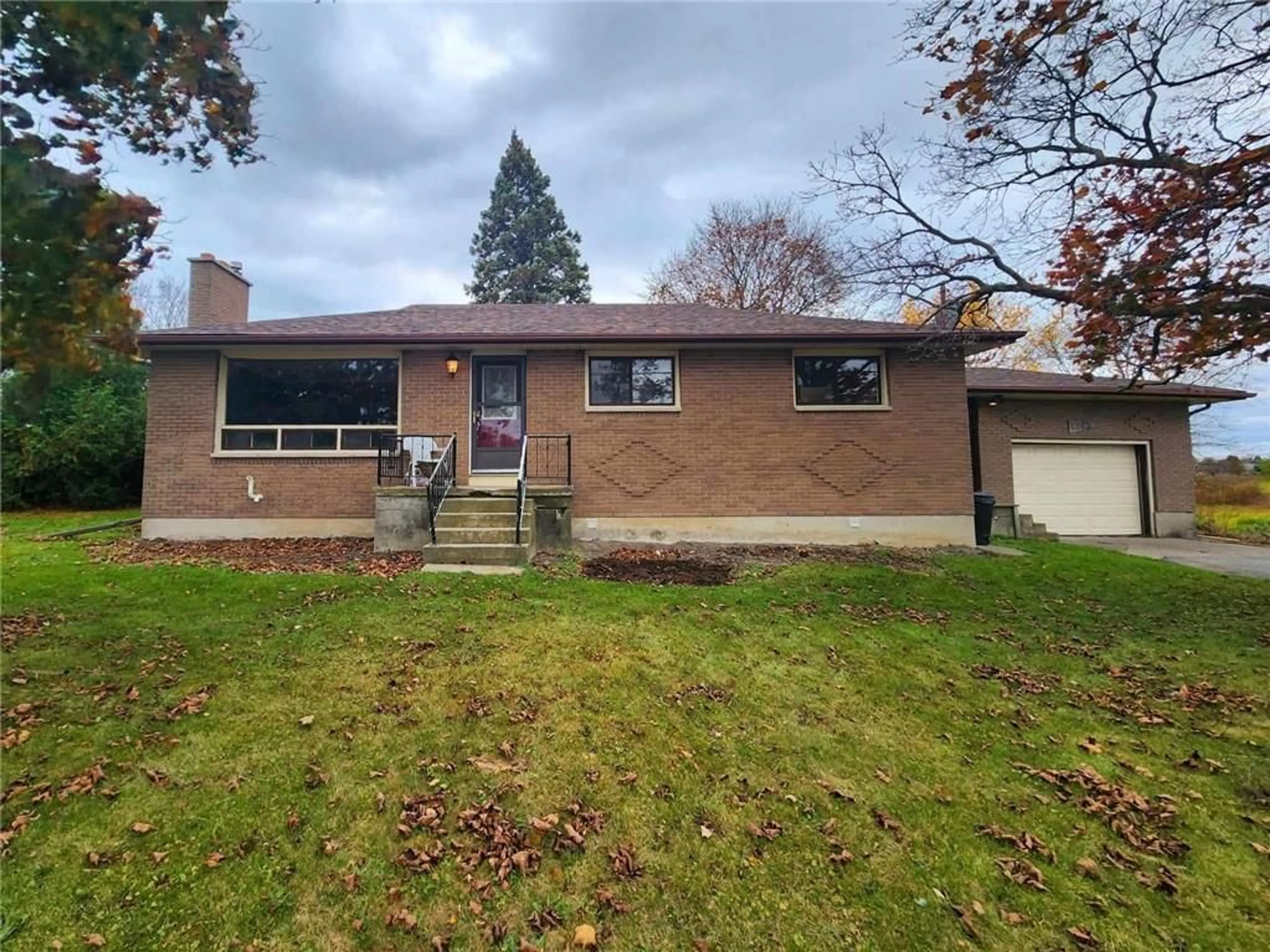 Frontside or backside of a home, cottage for 1949 BATH Rd, Kingston Ontario K7M 4Y3