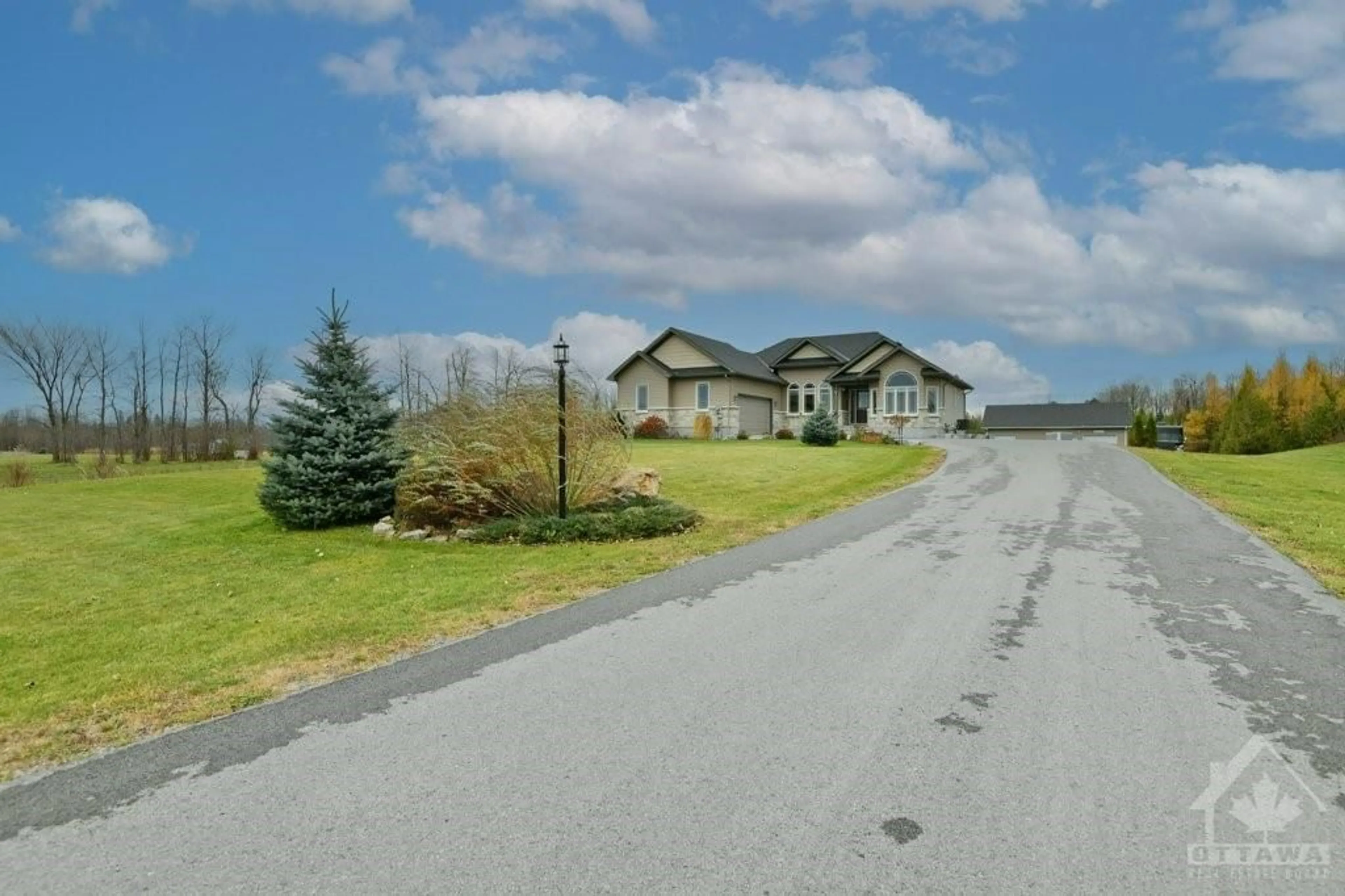 Frontside or backside of a home, the street view for 275 COUNTRY LANE Dr, Carleton Place Ontario K7C 3P2