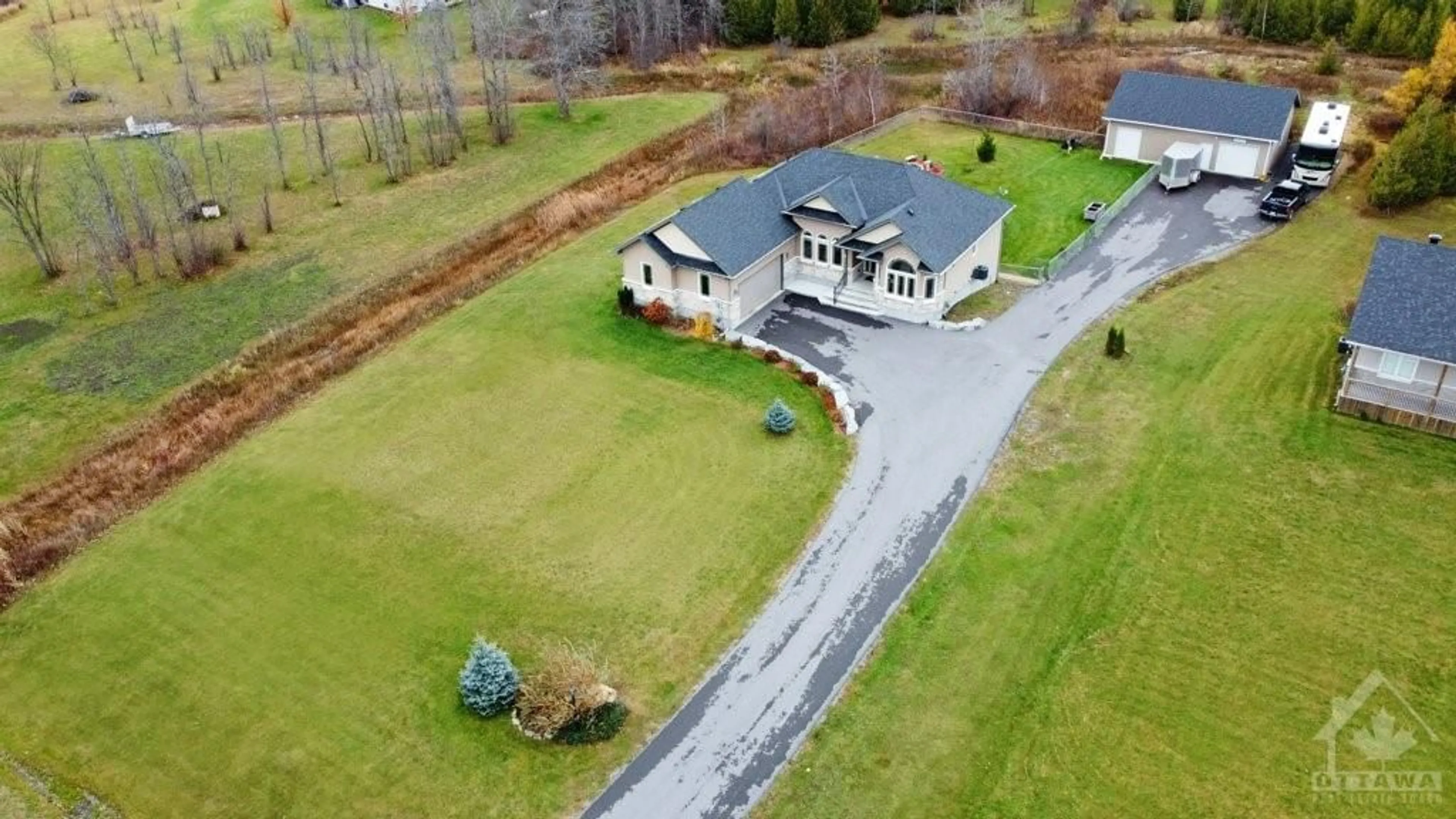 Frontside or backside of a home, cottage for 275 COUNTRY LANE Dr, Carleton Place Ontario K7C 3P2