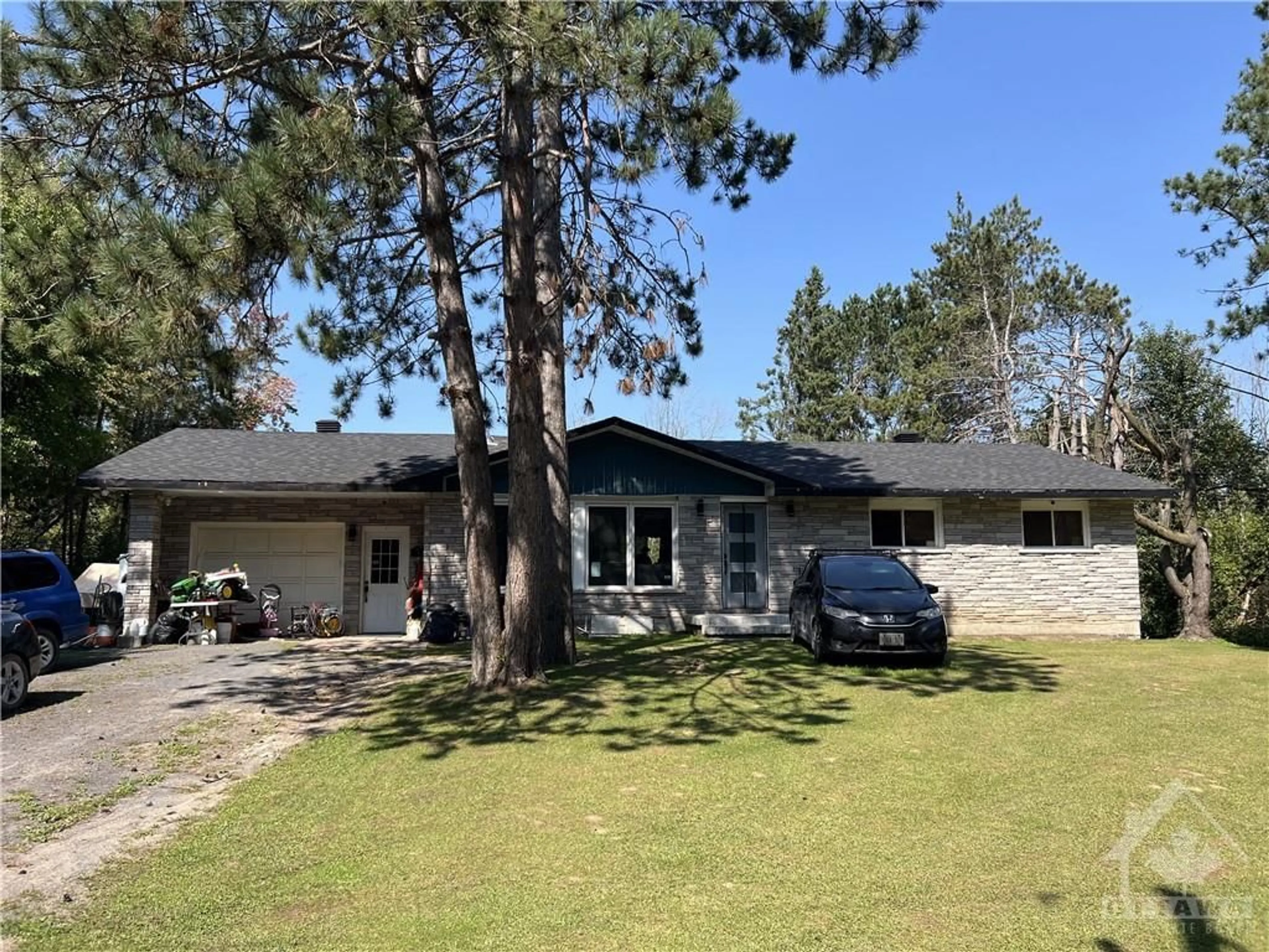 Frontside or backside of a home, cottage for 277 BELVEDERE Rd, Clarence-Rockland Ontario K0A 2A0