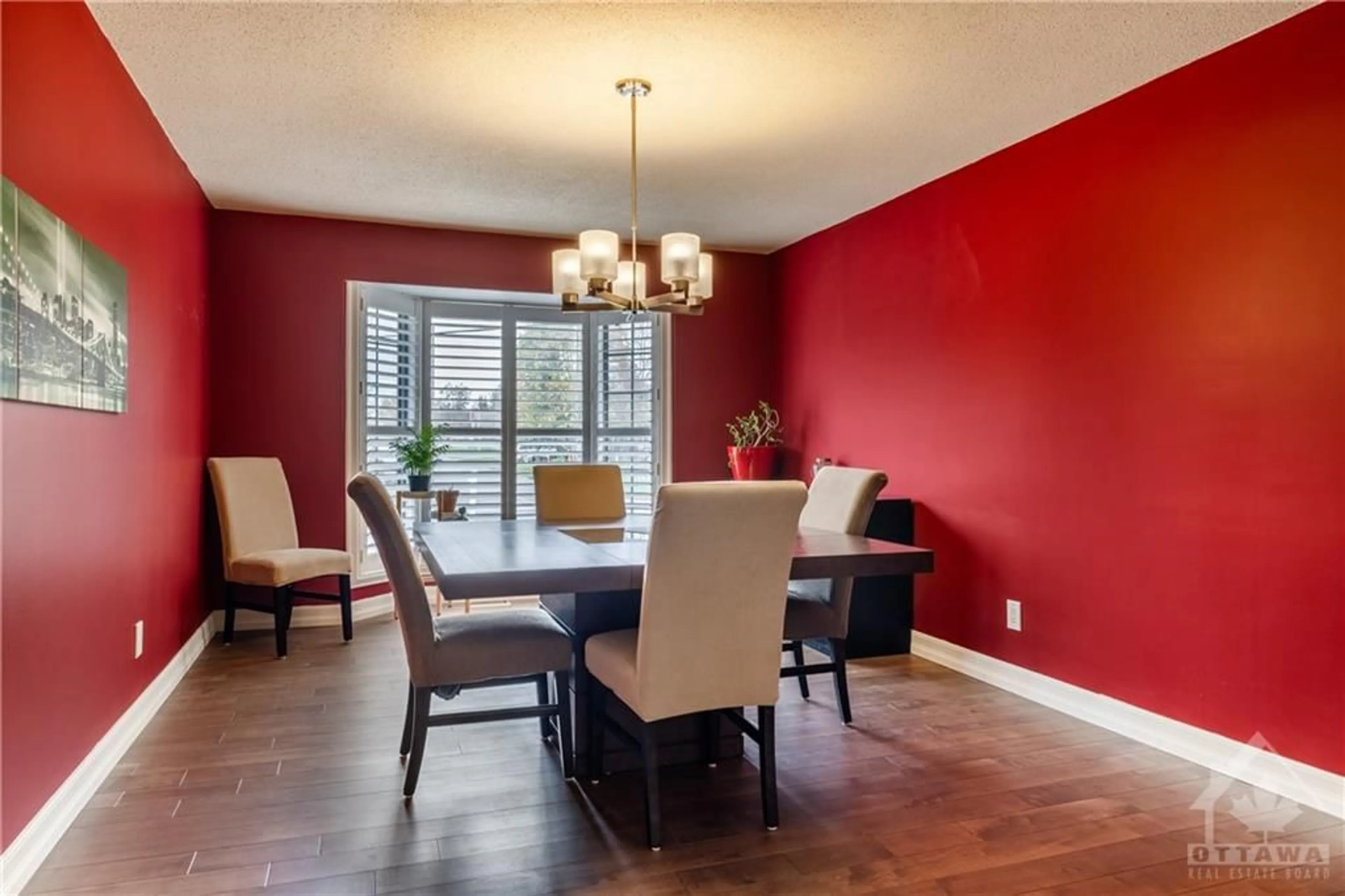 Dining room, wood floors for 299 LIARD St, Ottawa Ontario K2S 1J2