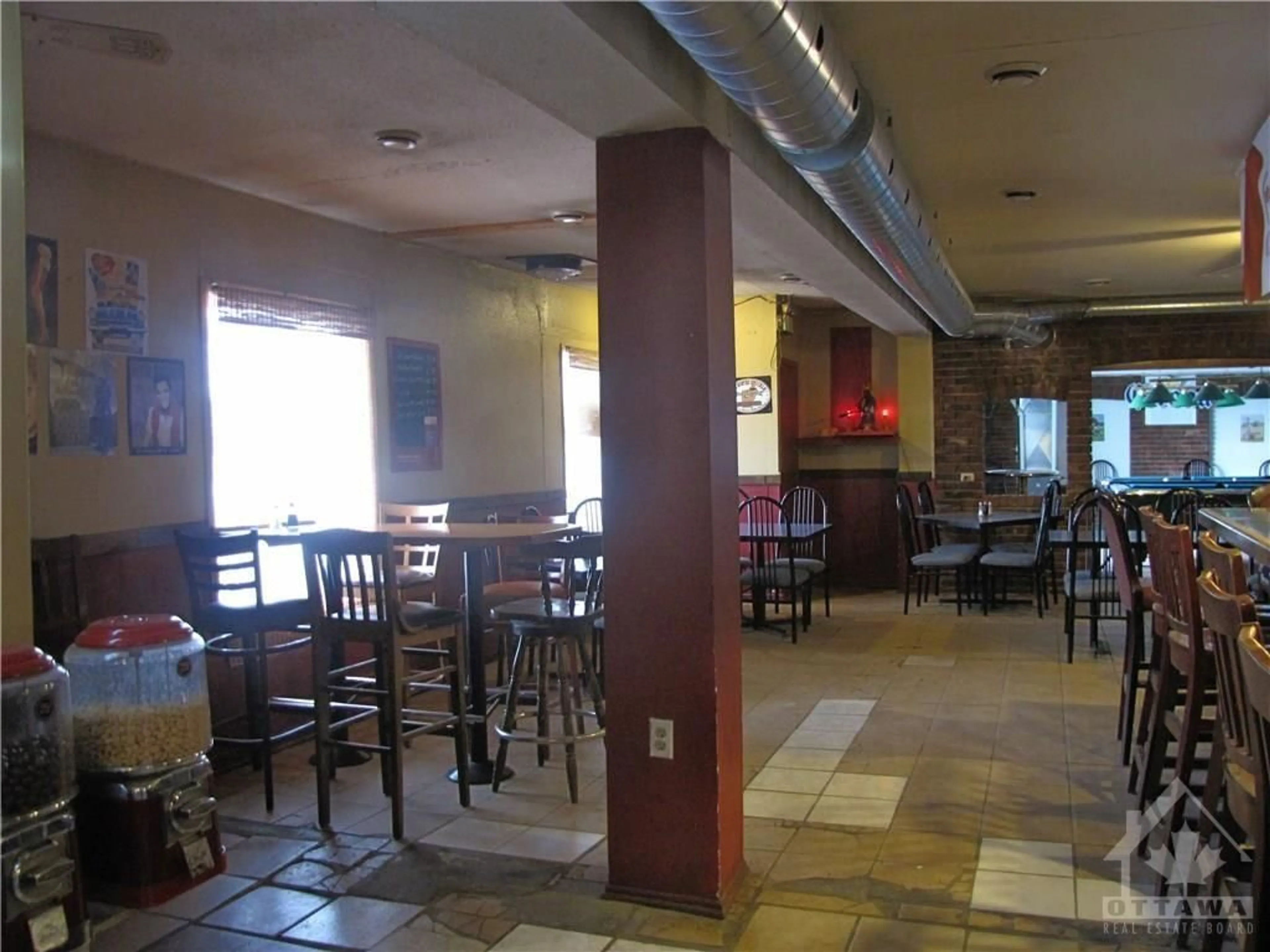 Indoor lobby, unknown floor for 3256 RIVER Rd, Ottawa Ontario K4M 1B4