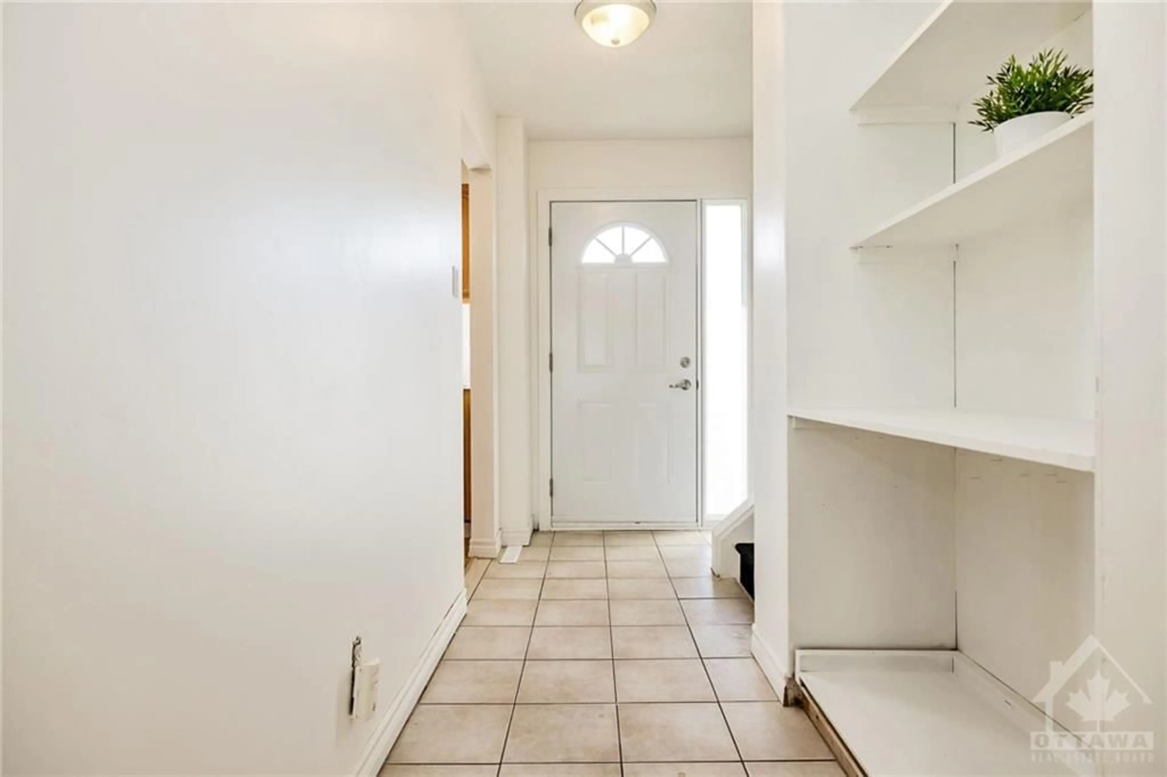 Indoor entryway, not visible floor for 479 MOODIE Dr #C, Ottawa Ontario K2H 8T7